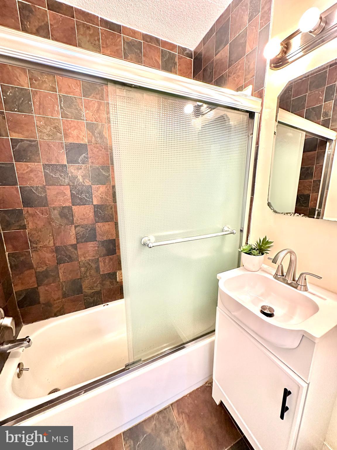 PARK PLACE CONDOMINIUMS - Residential Lease