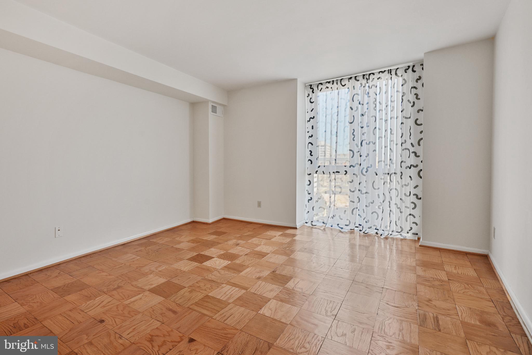 FRIENDSHIP HEIGHTS - Residential Lease