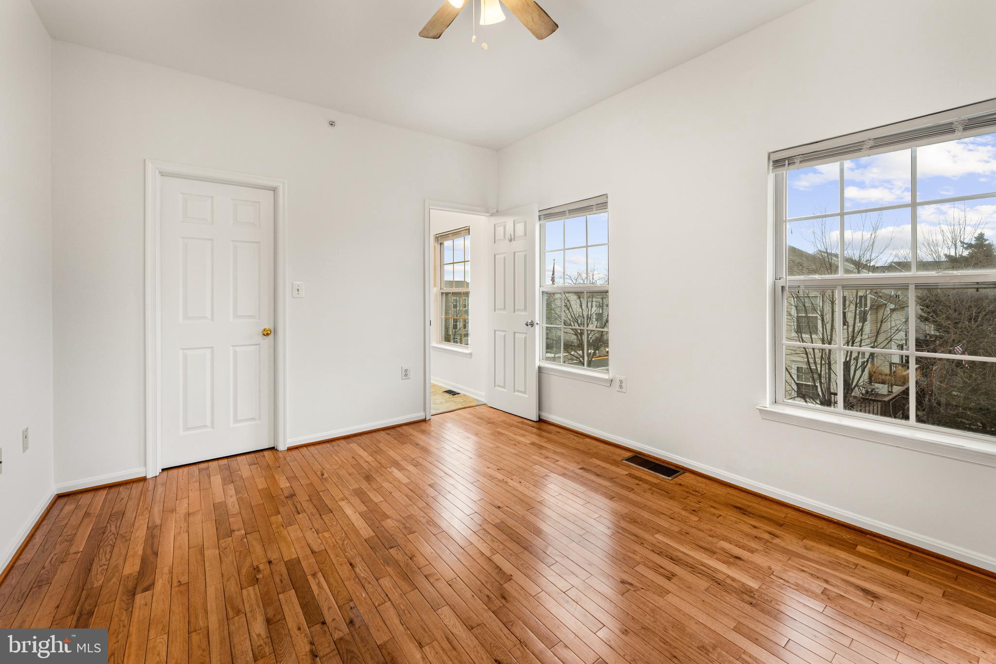 PARKSIDE AT ASHBURN - Residential