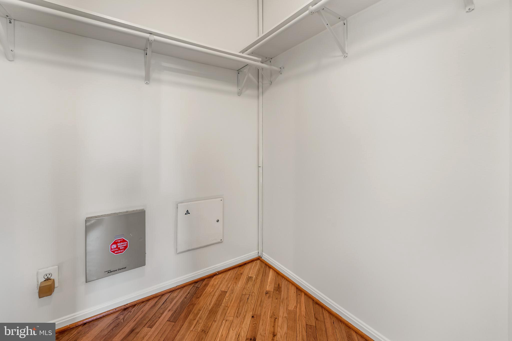 PARKSIDE AT ASHBURN - Residential