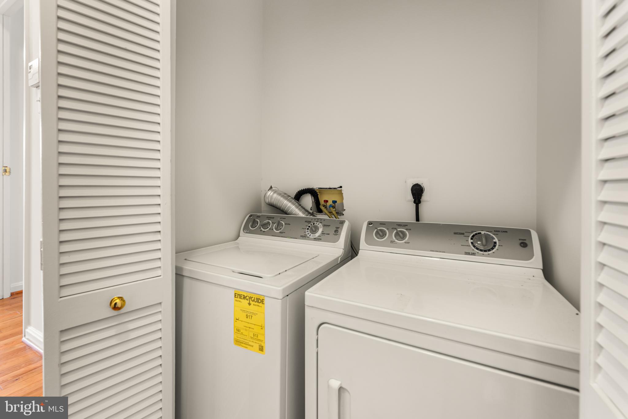 PARKSIDE AT ASHBURN - Residential