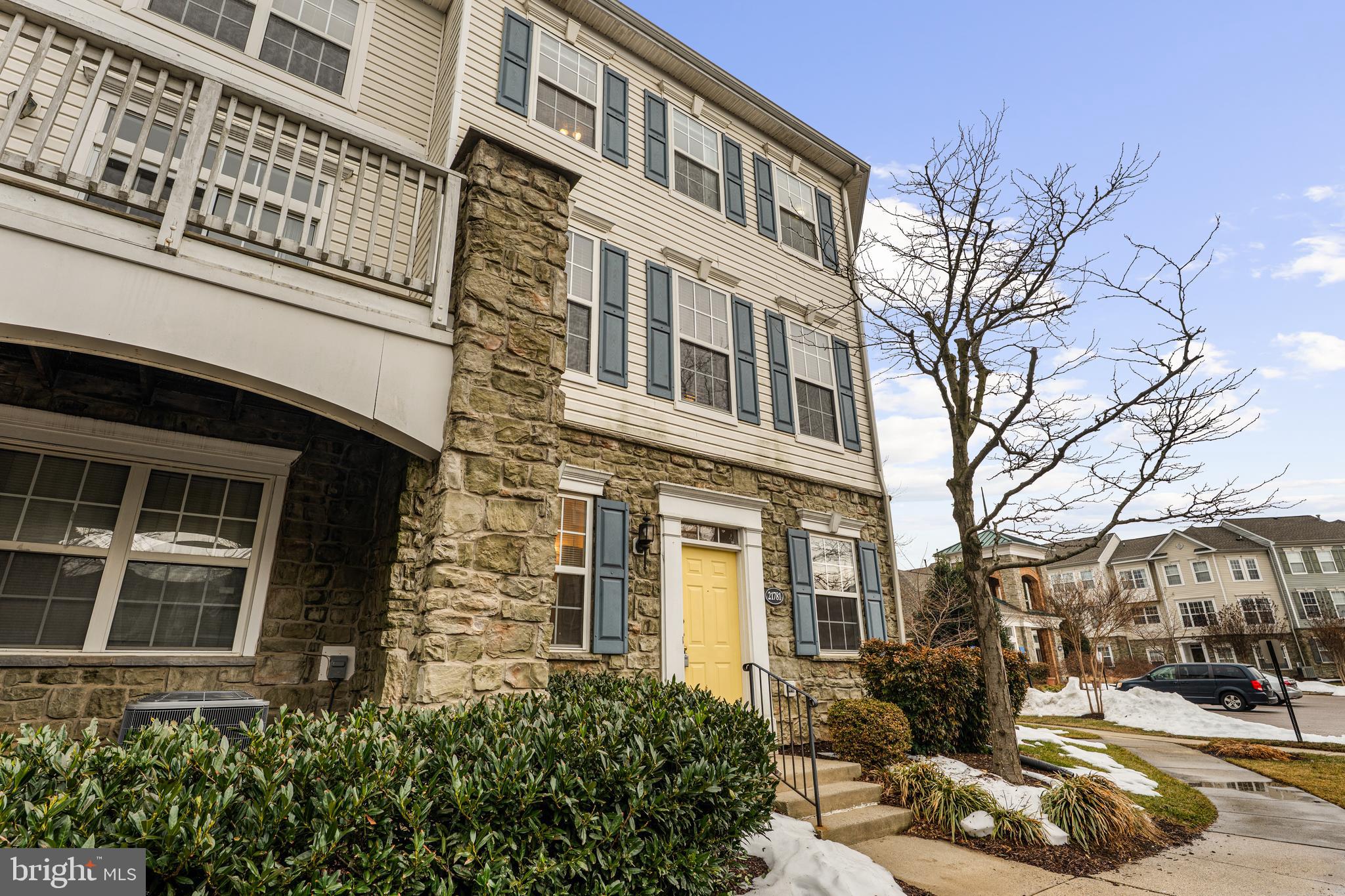 PARKSIDE AT ASHBURN - Residential