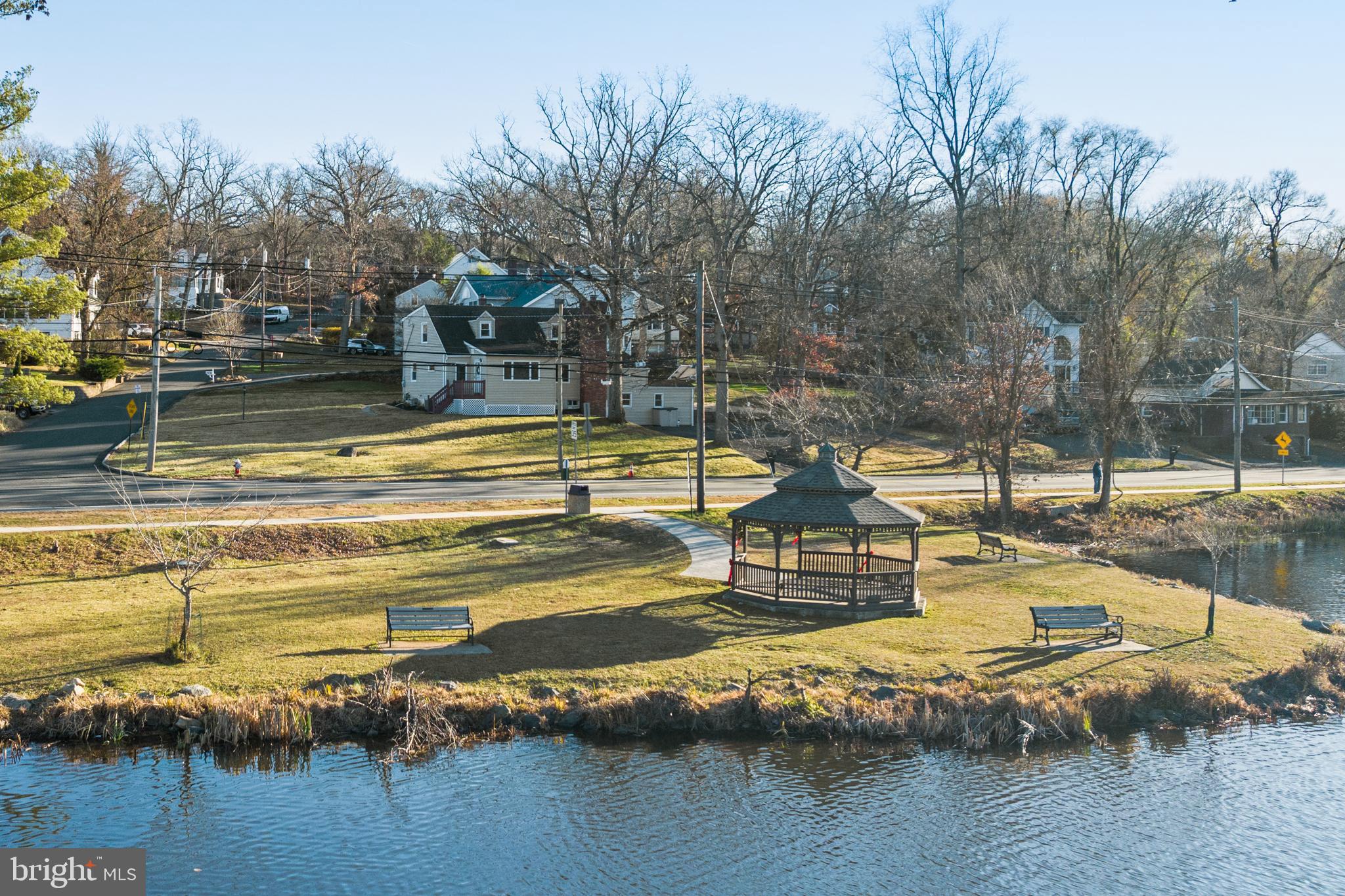 83 MOUNTAIN BOULEVARD