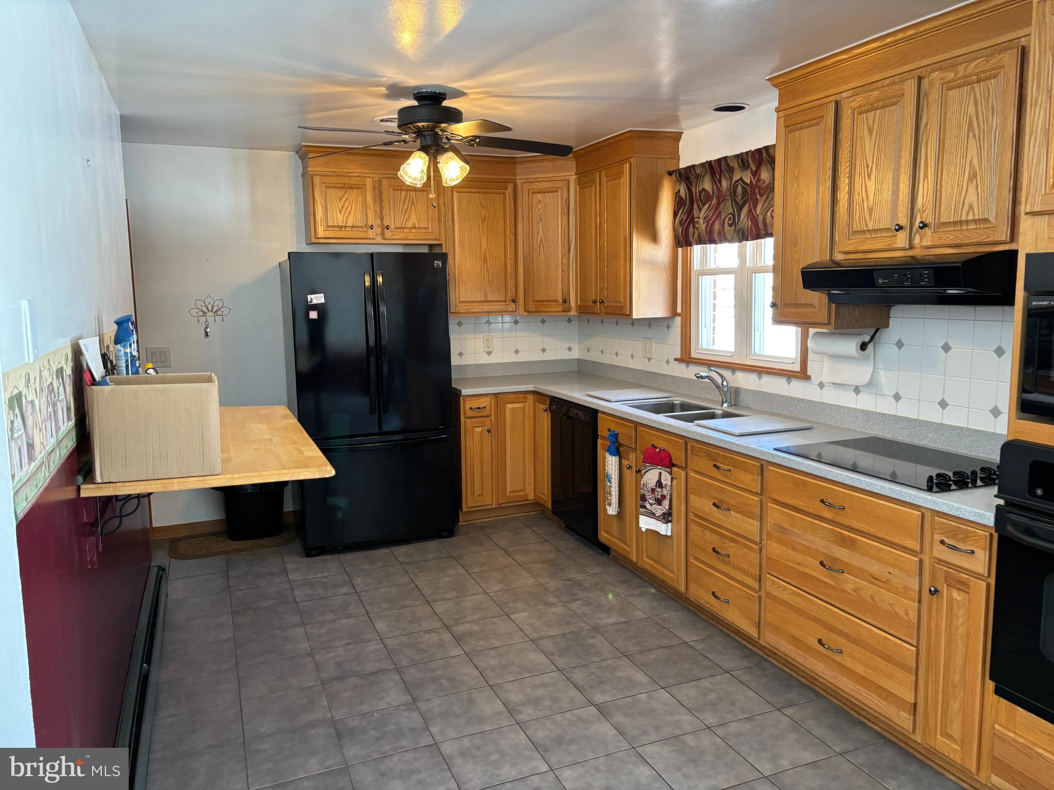 HIGHFIELD ESTATES - Residential