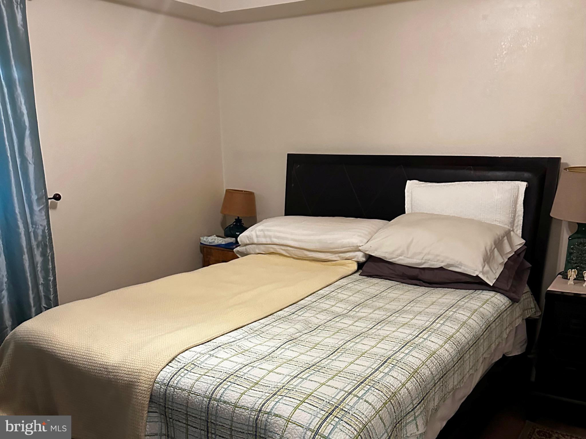 POINTE AT PARK CENTER - Residential