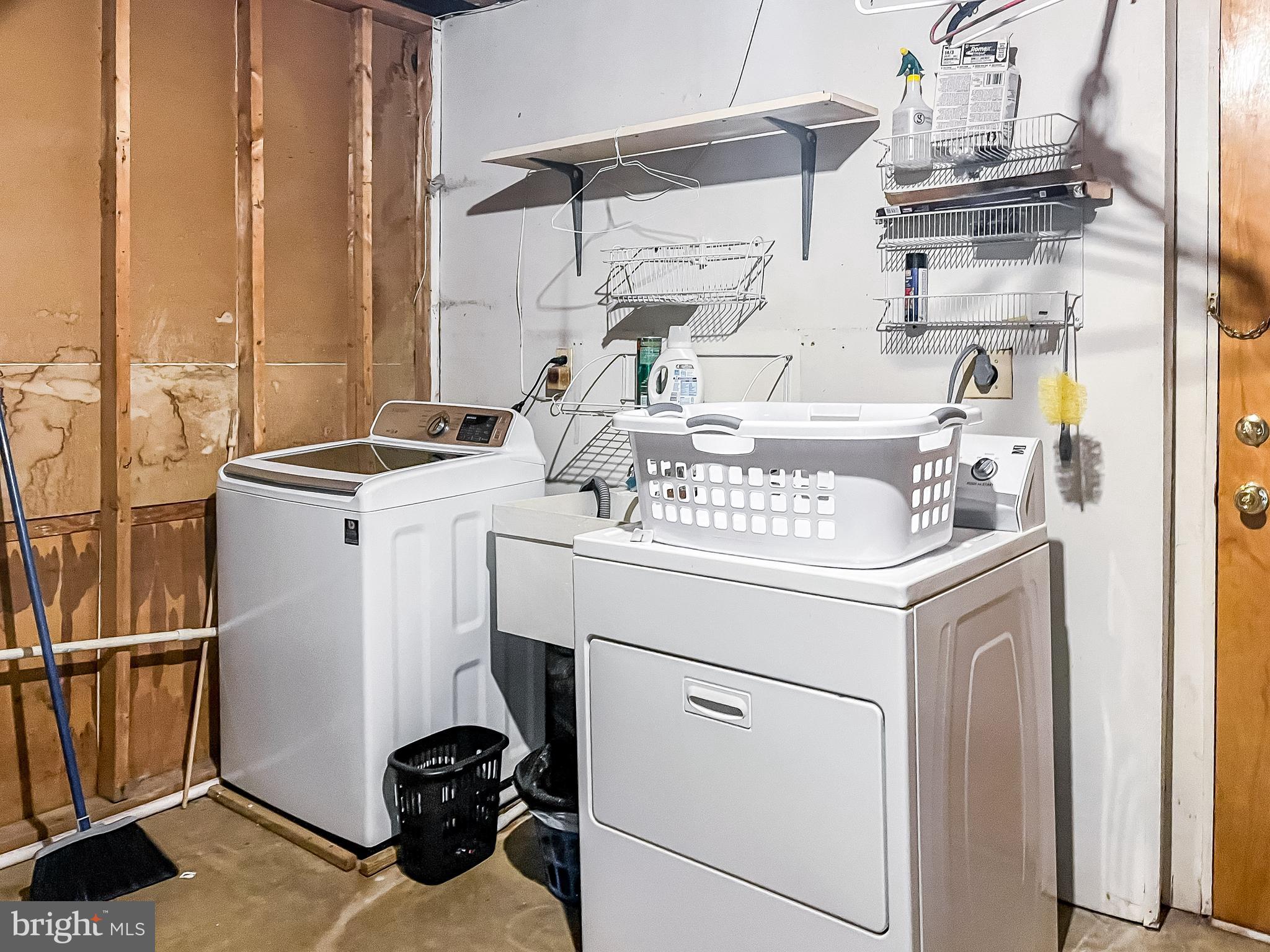 HIDEAWAY PARK - Residential