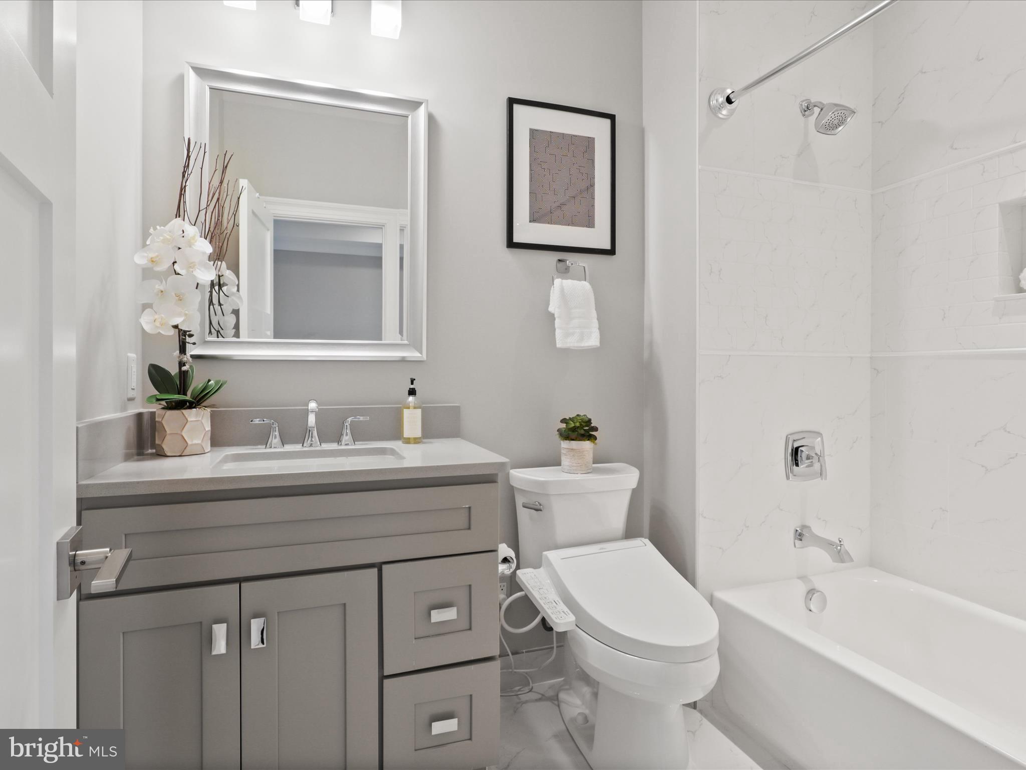 ROSEMONT - Residential