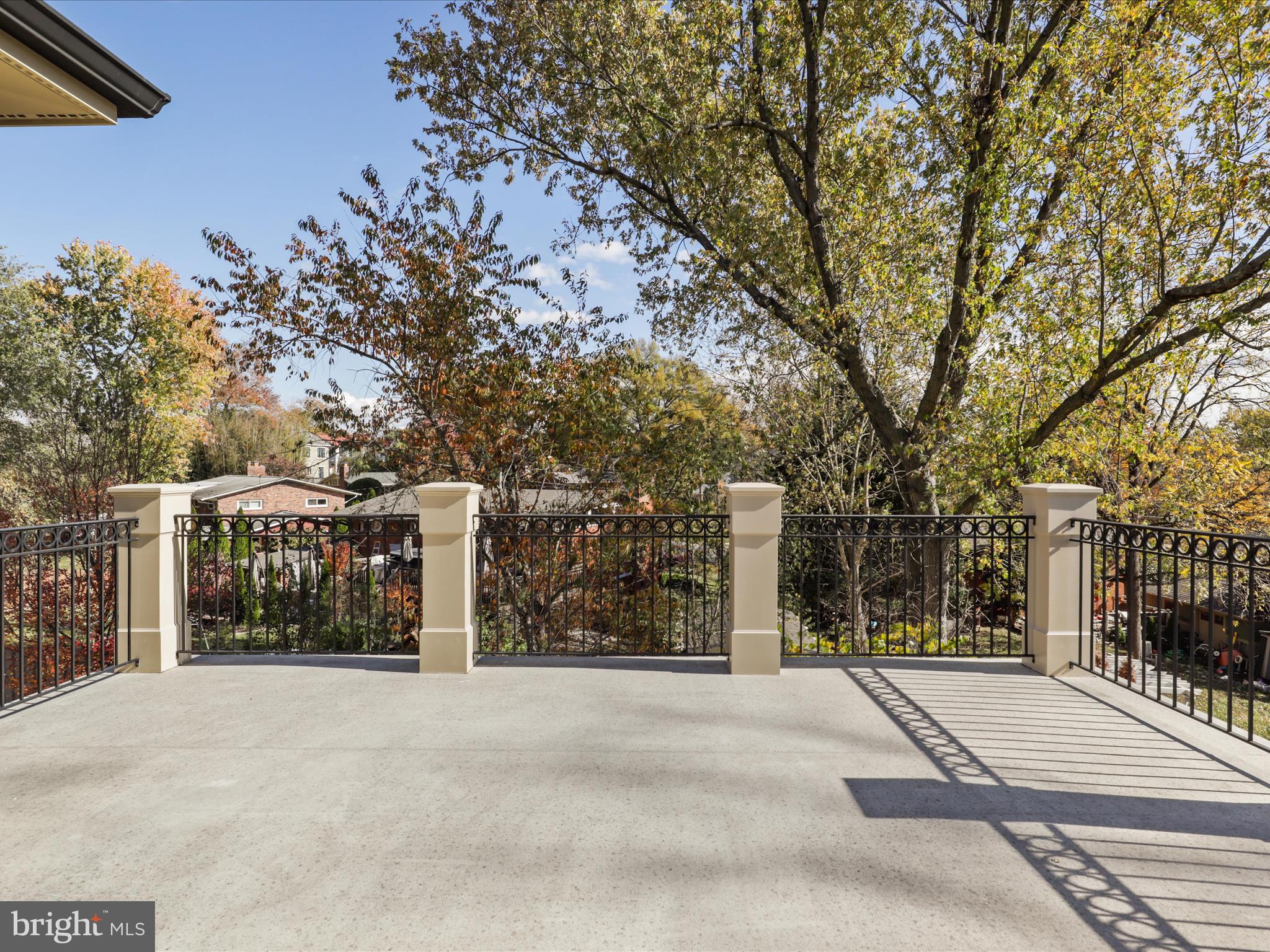 ROSEMONT - Residential