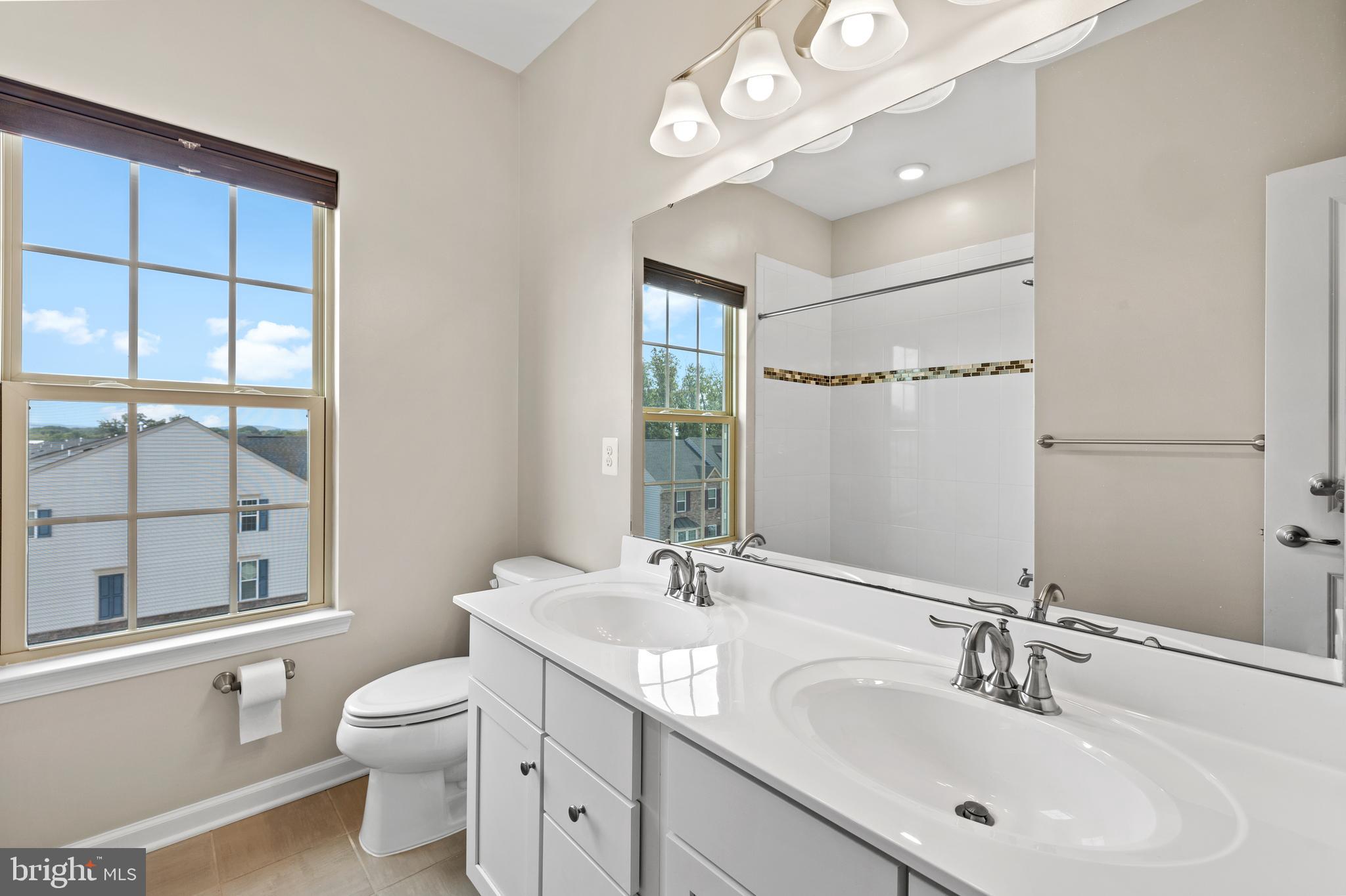 WENTWORTH GREEN - Residential Lease