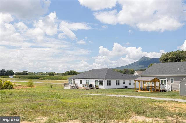 THE PONDS - Residential