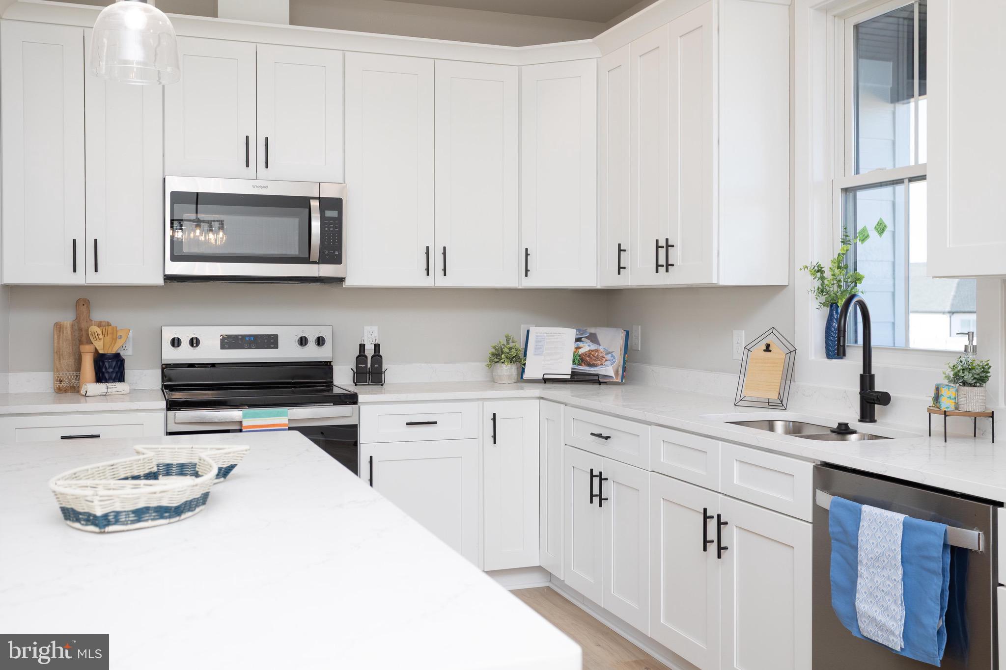 THE PONDS - Residential