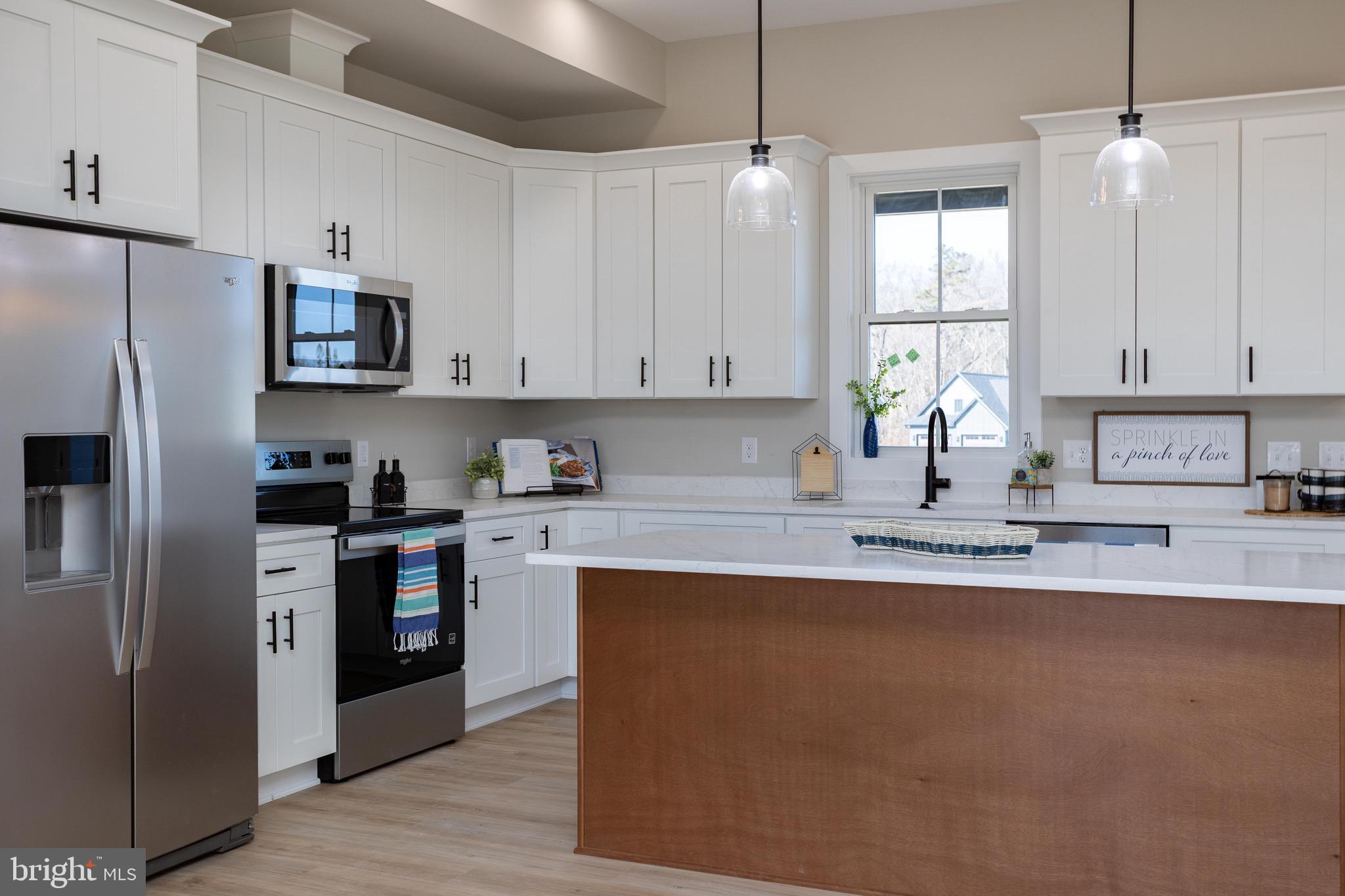 THE PONDS - Residential