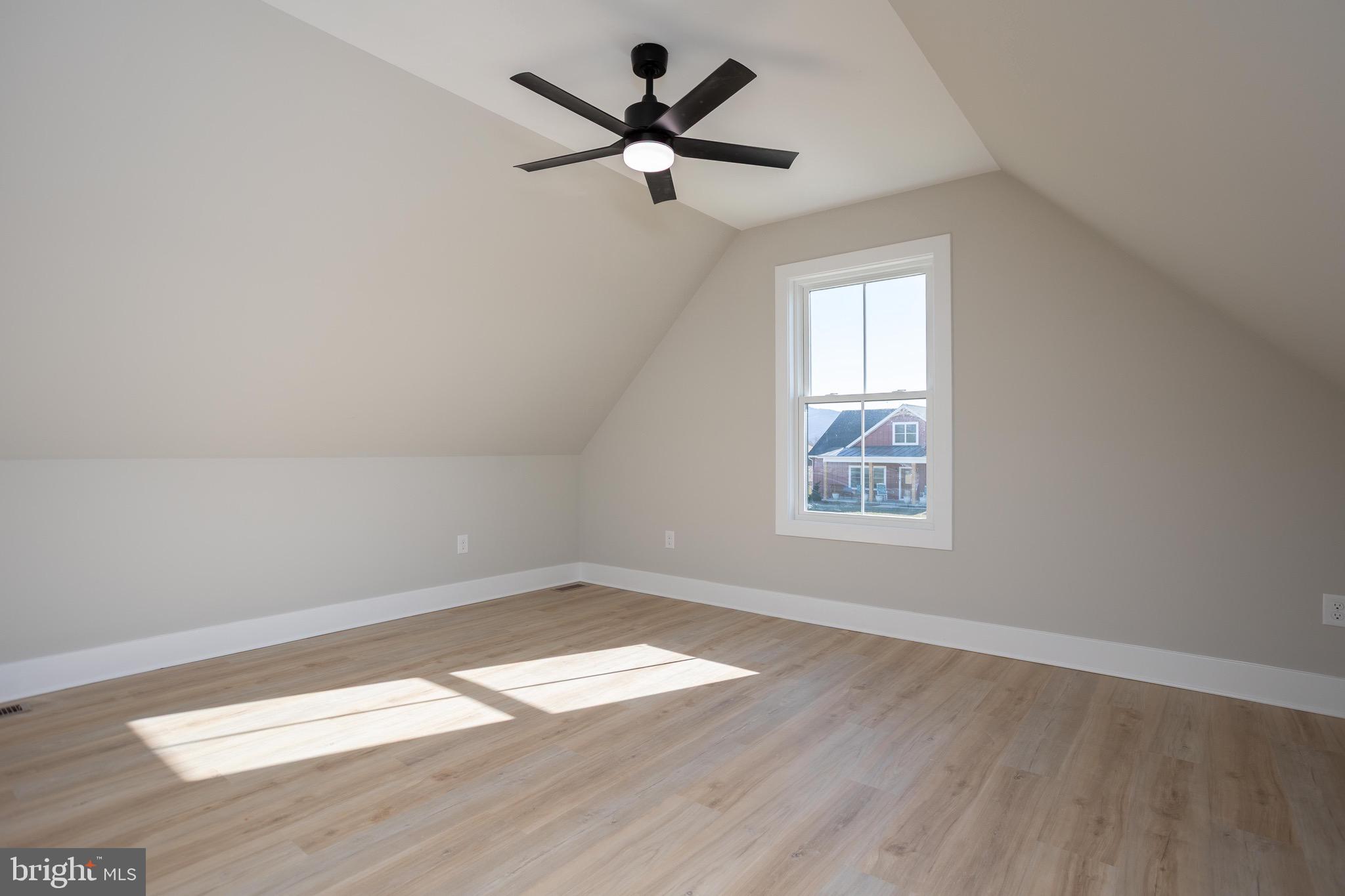 THE PONDS - Residential