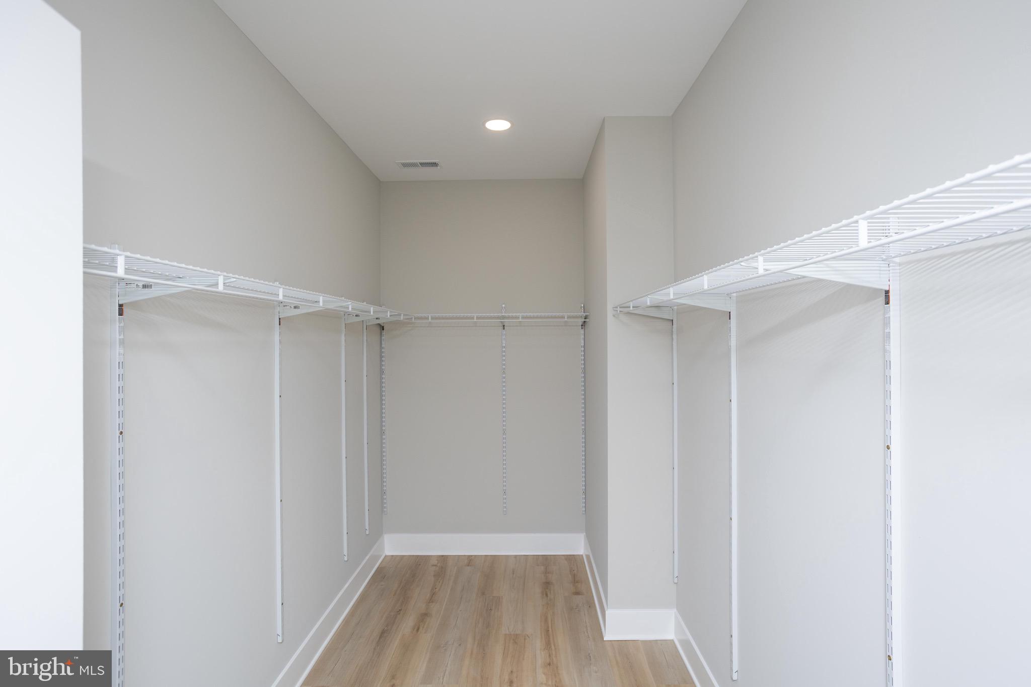 THE PONDS - Residential