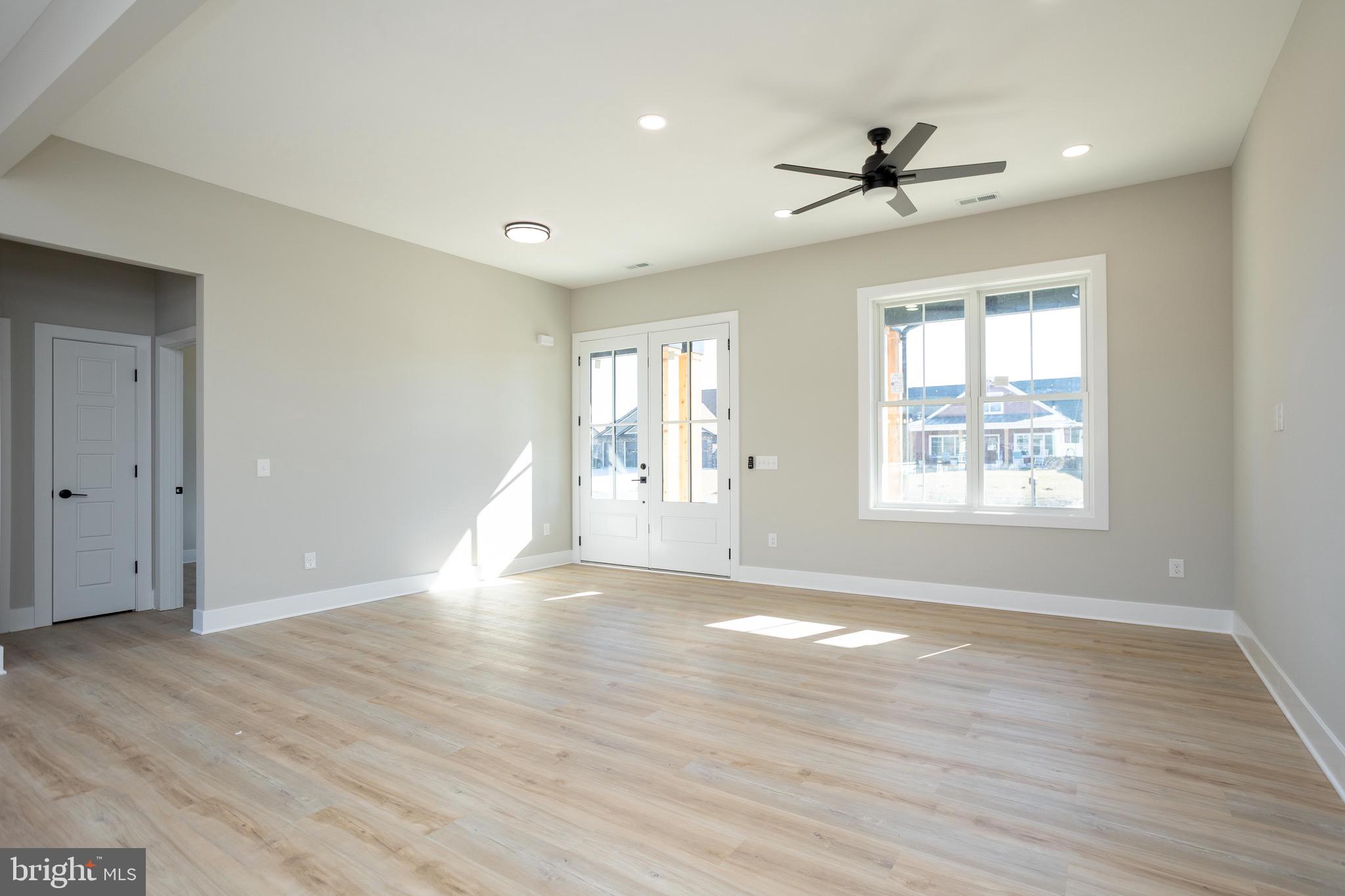 THE PONDS - Residential