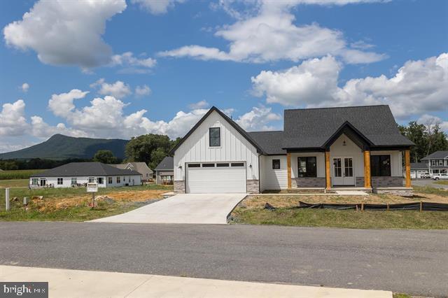 THE PONDS - Residential