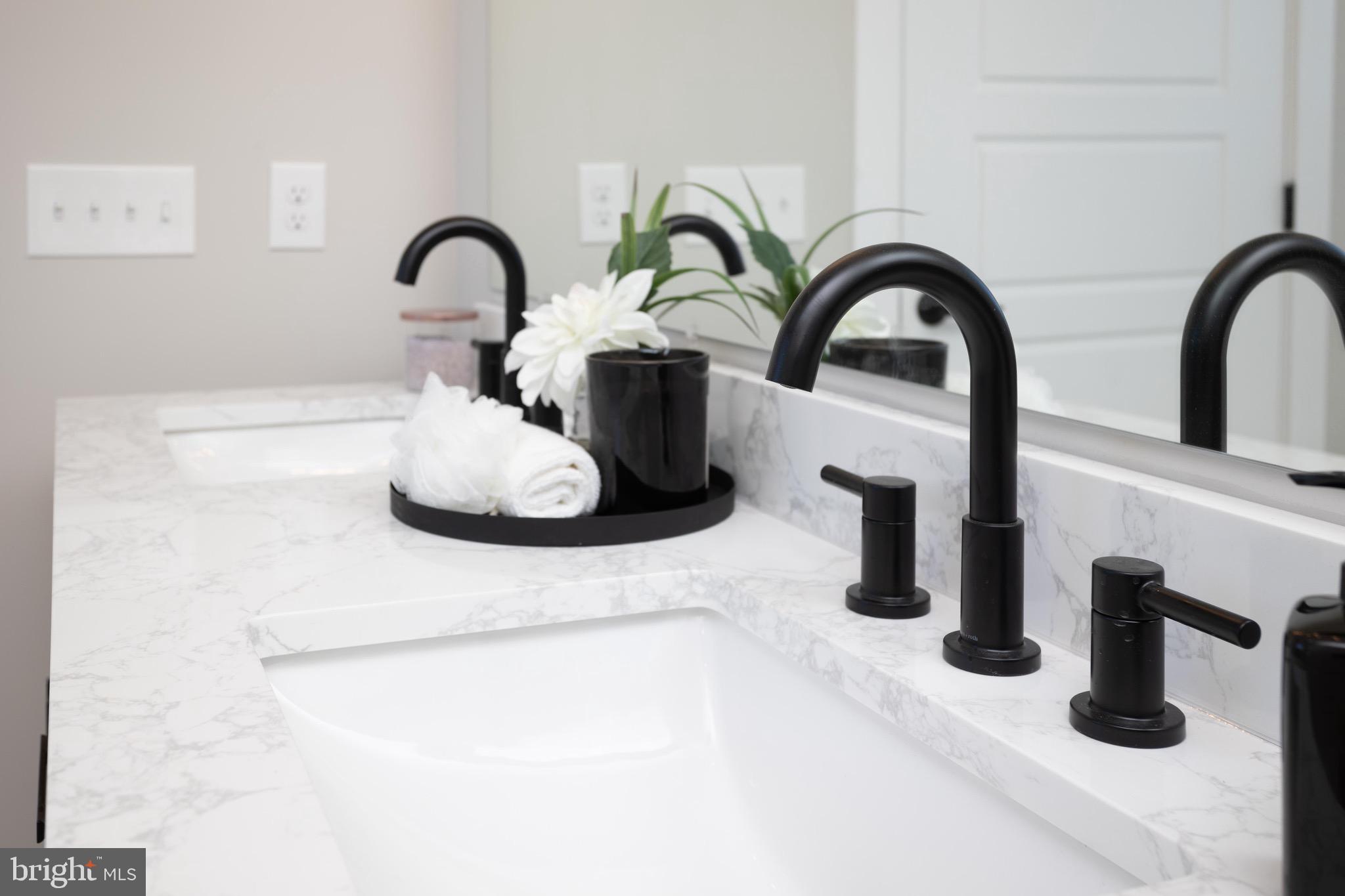 THE PONDS - Residential