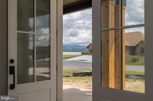 THE PONDS - Residential