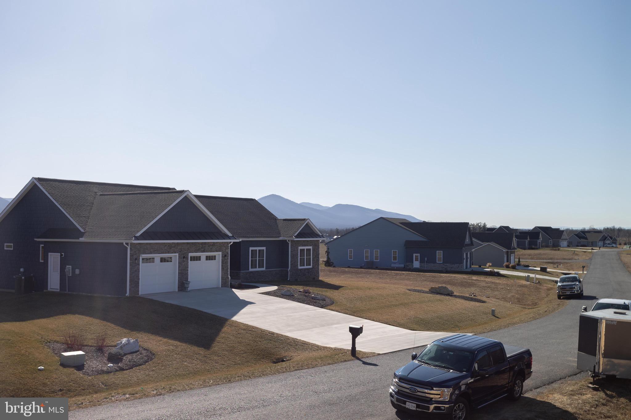 THE PONDS - Residential