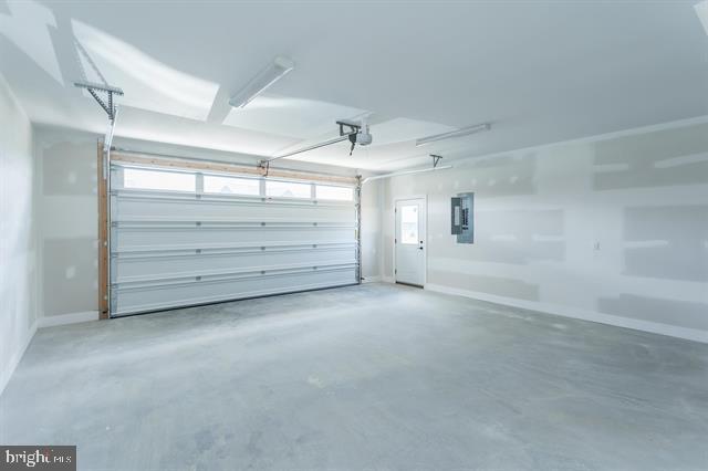 THE PONDS - Residential