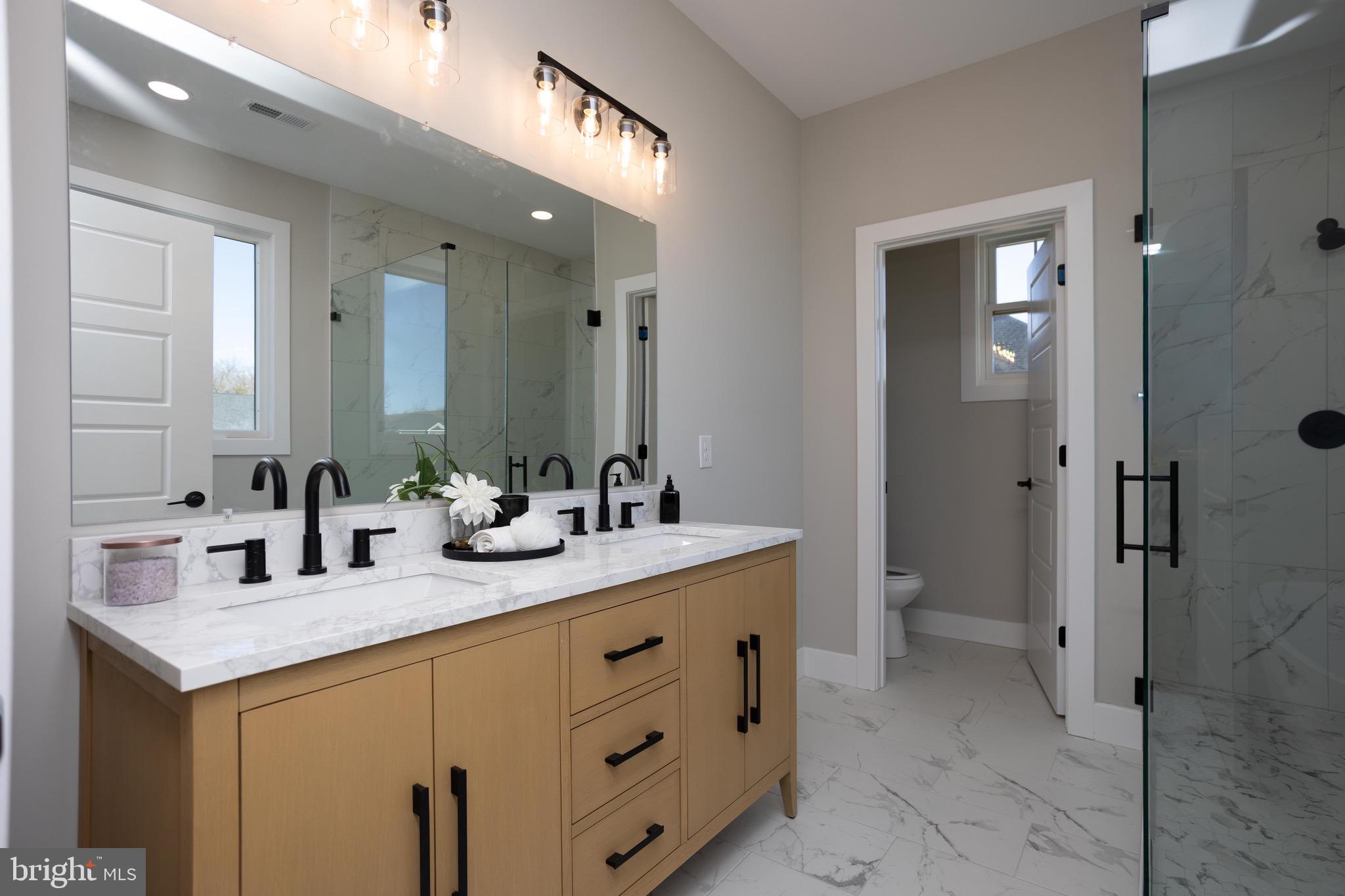 THE PONDS - Residential