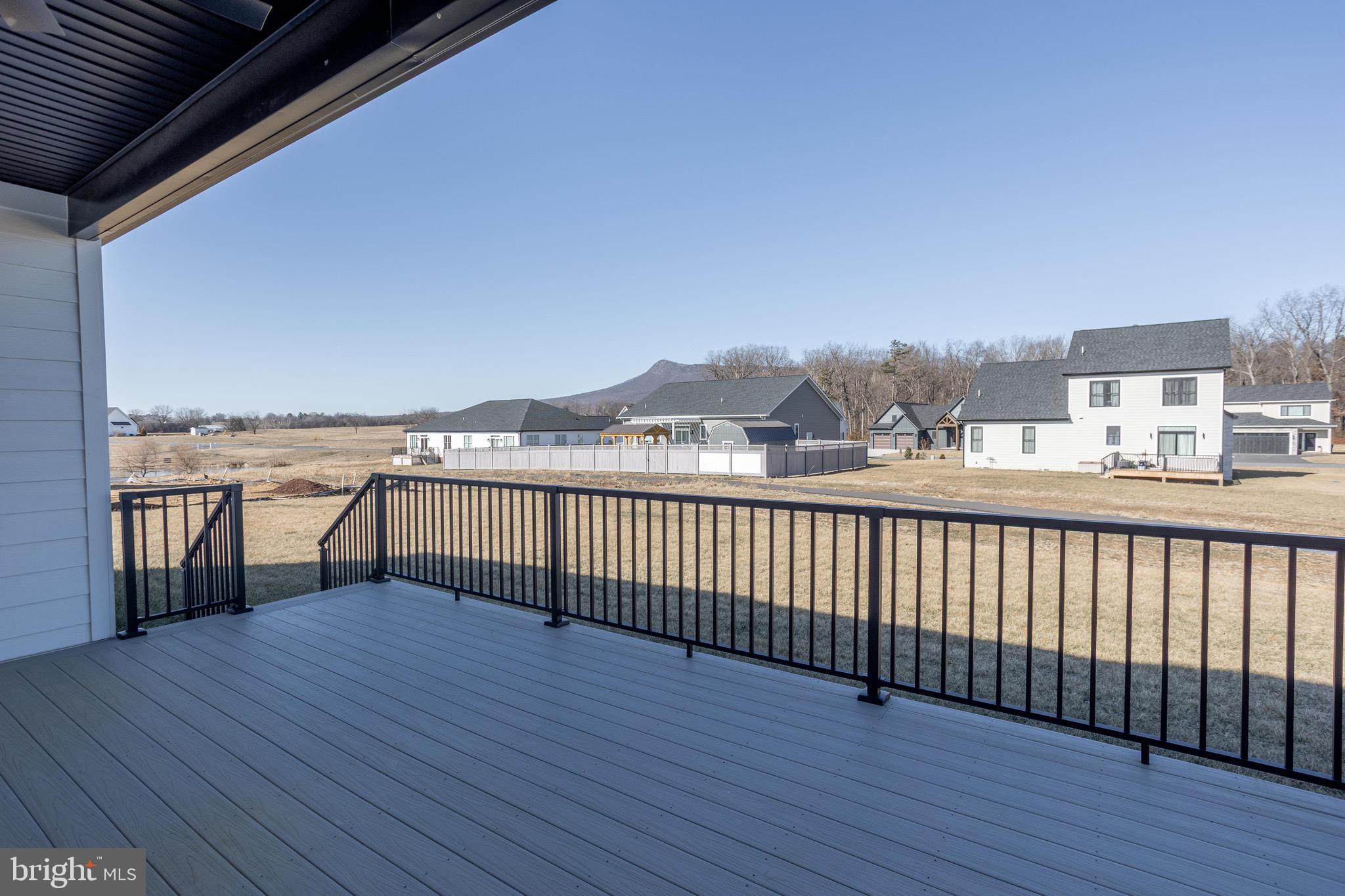 THE PONDS - Residential