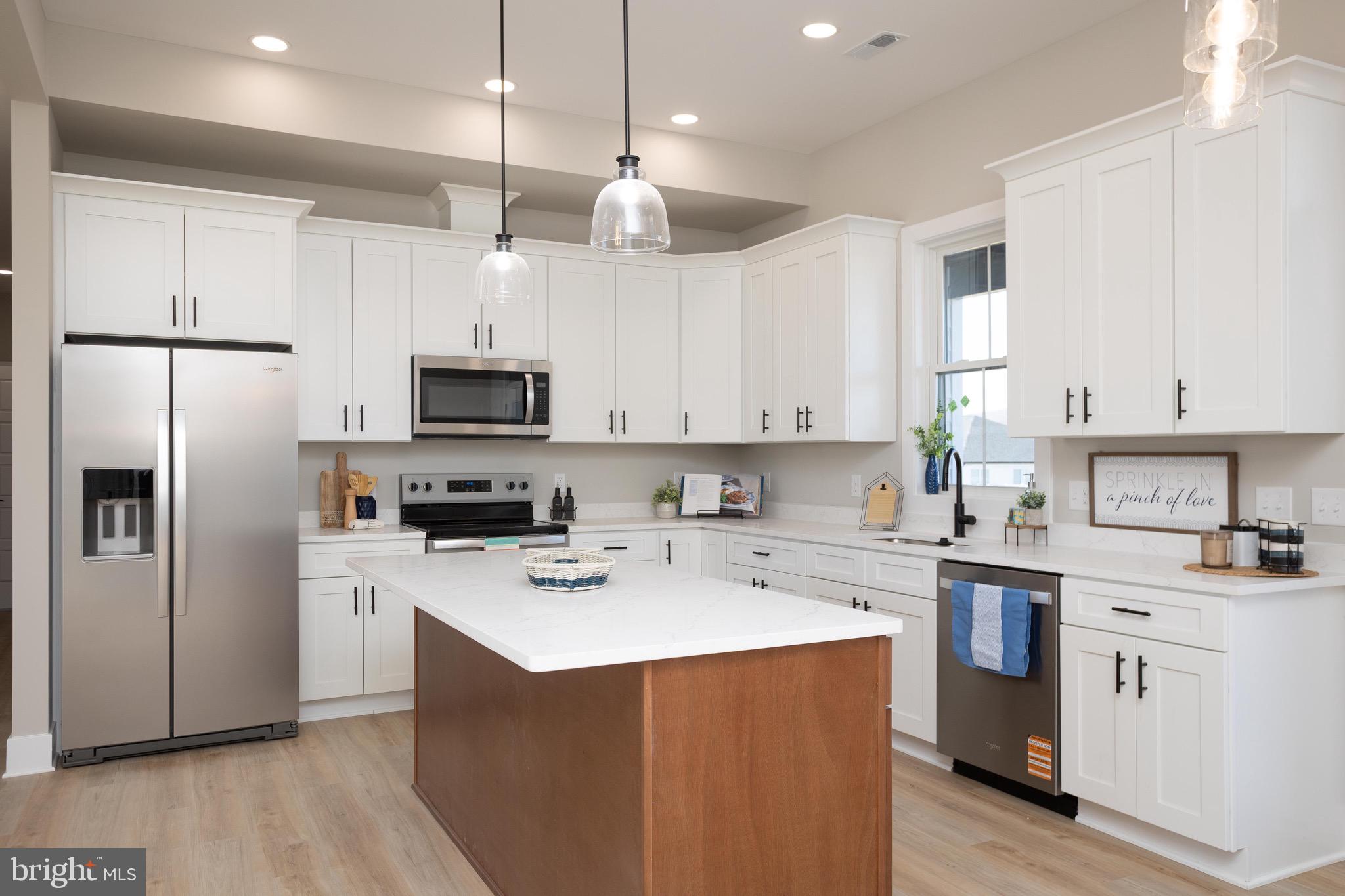 THE PONDS - Residential