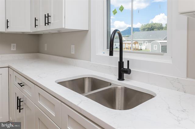 THE PONDS - Residential