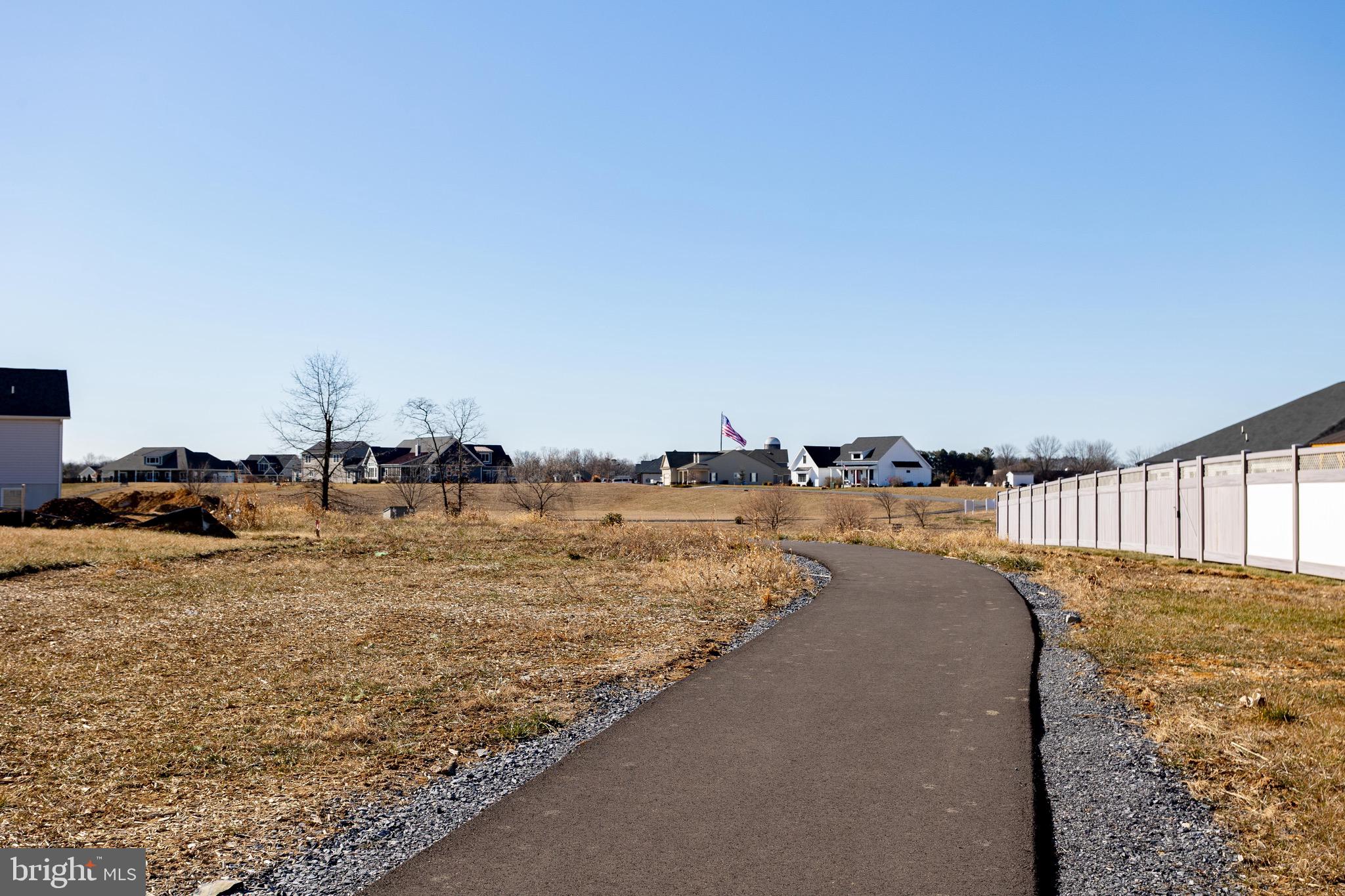 THE PONDS - Residential