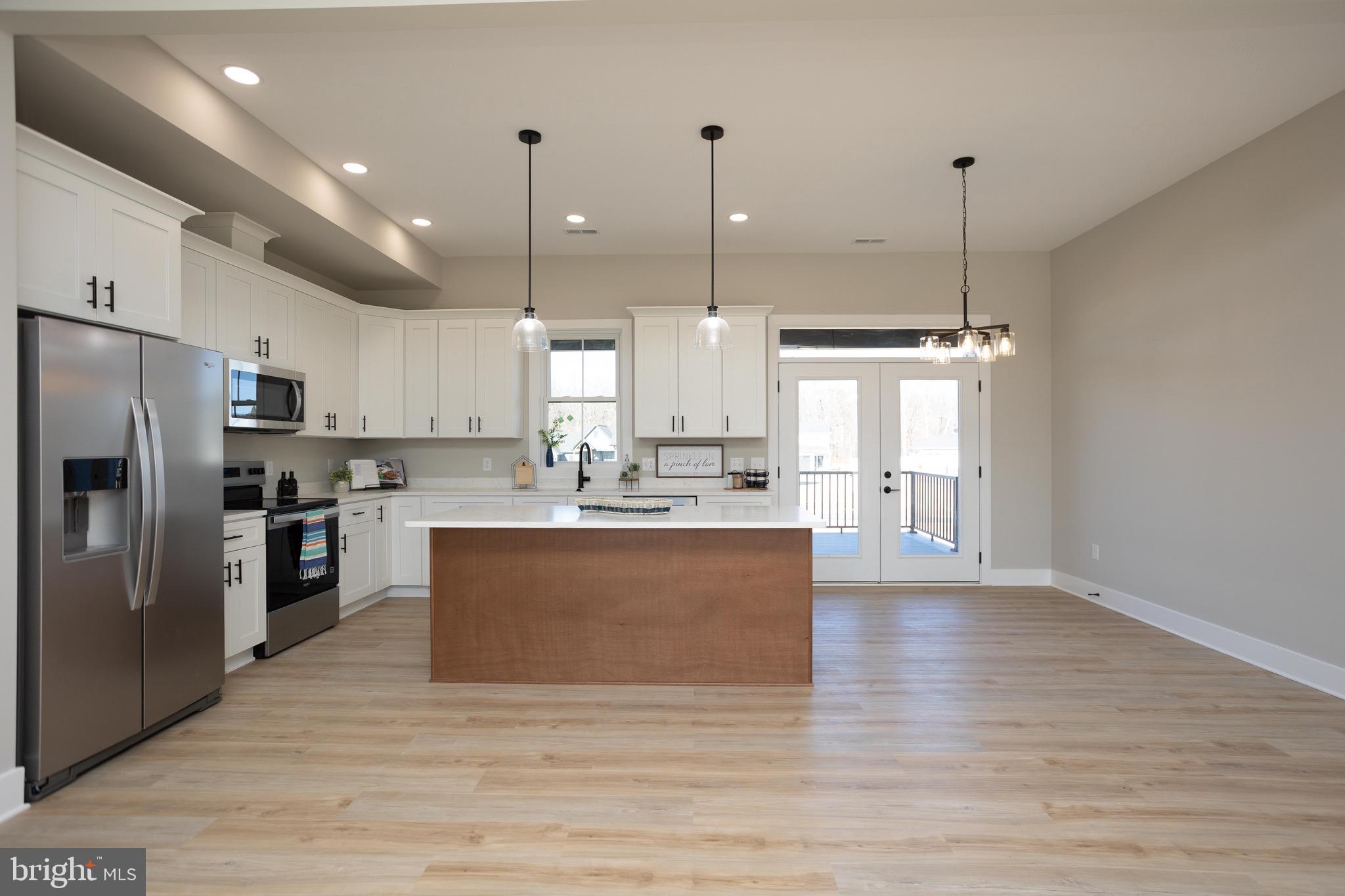 THE PONDS - Residential