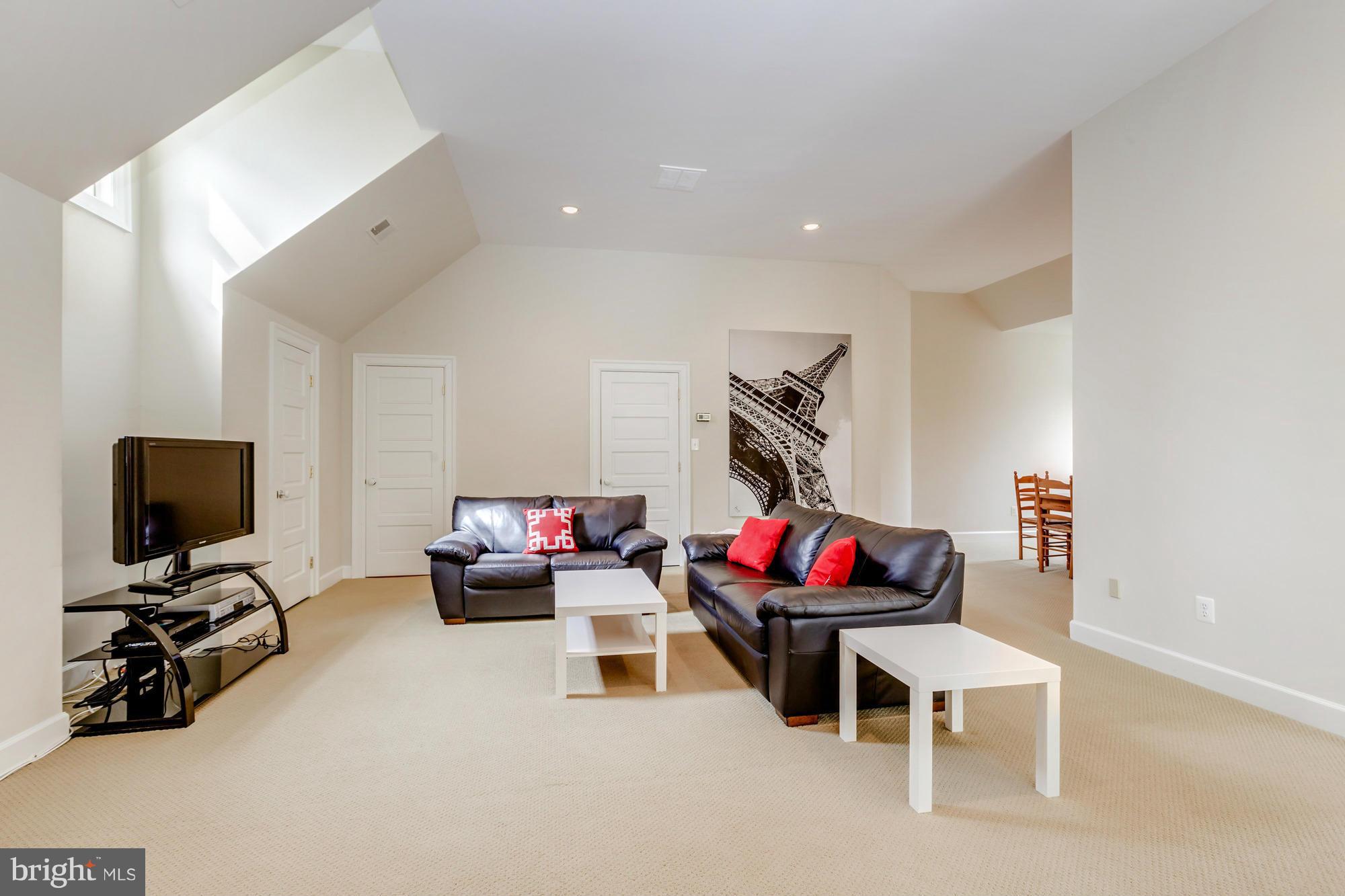 ELMWOOD ESTATES - Residential