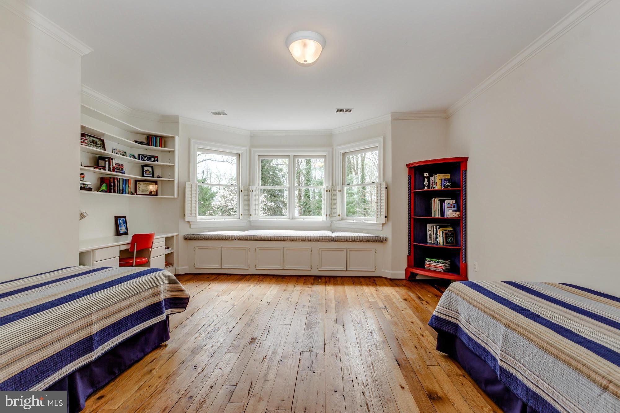 ELMWOOD ESTATES - Residential