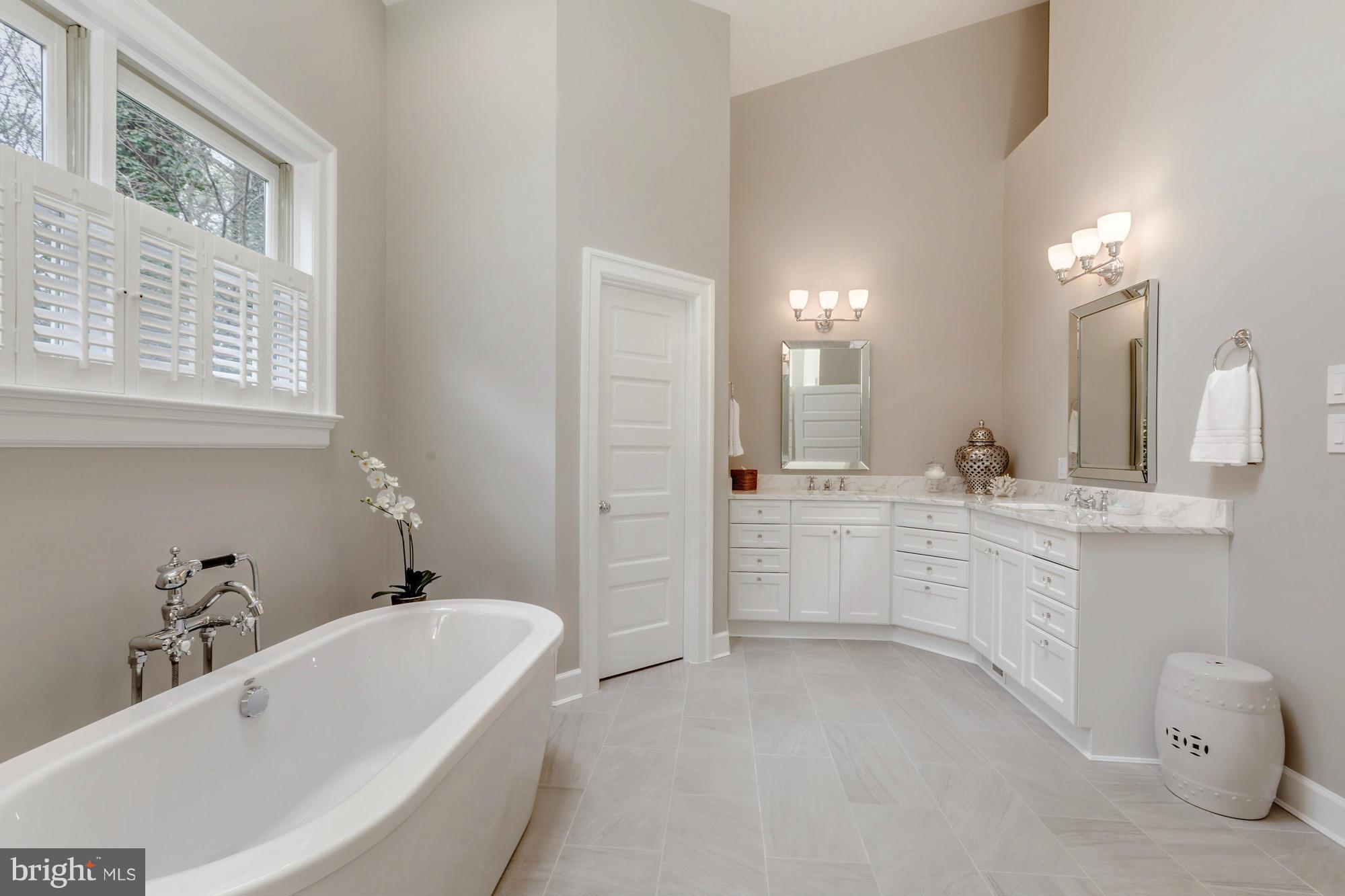 ELMWOOD ESTATES - Residential