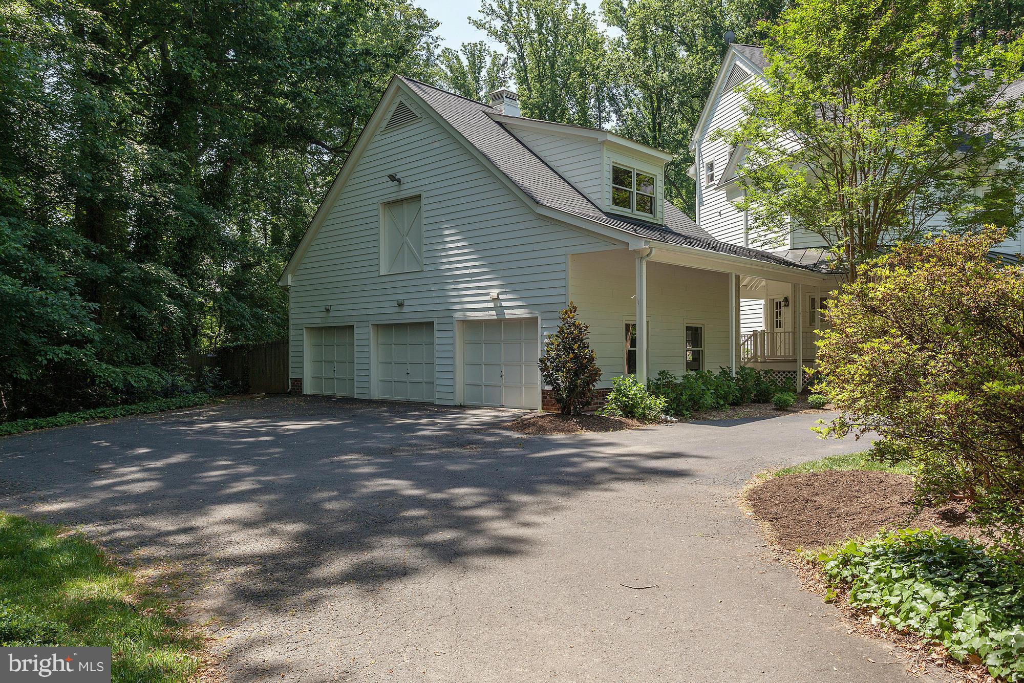 ELMWOOD ESTATES - Residential