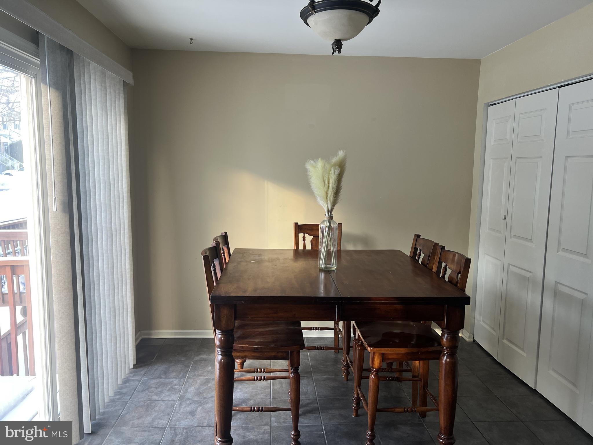 343 GLENN ROSE CIRCLE