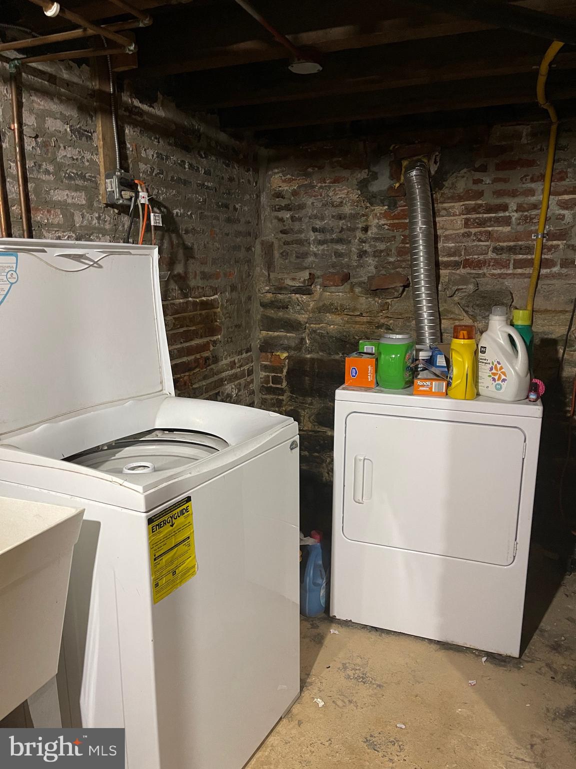 MOUNT VERNON PLACE HISTORIC DISTRICT - Residential Lease