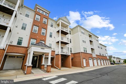 41900 METAMORPHIC SQUARE 405 ALDIE VA 20105