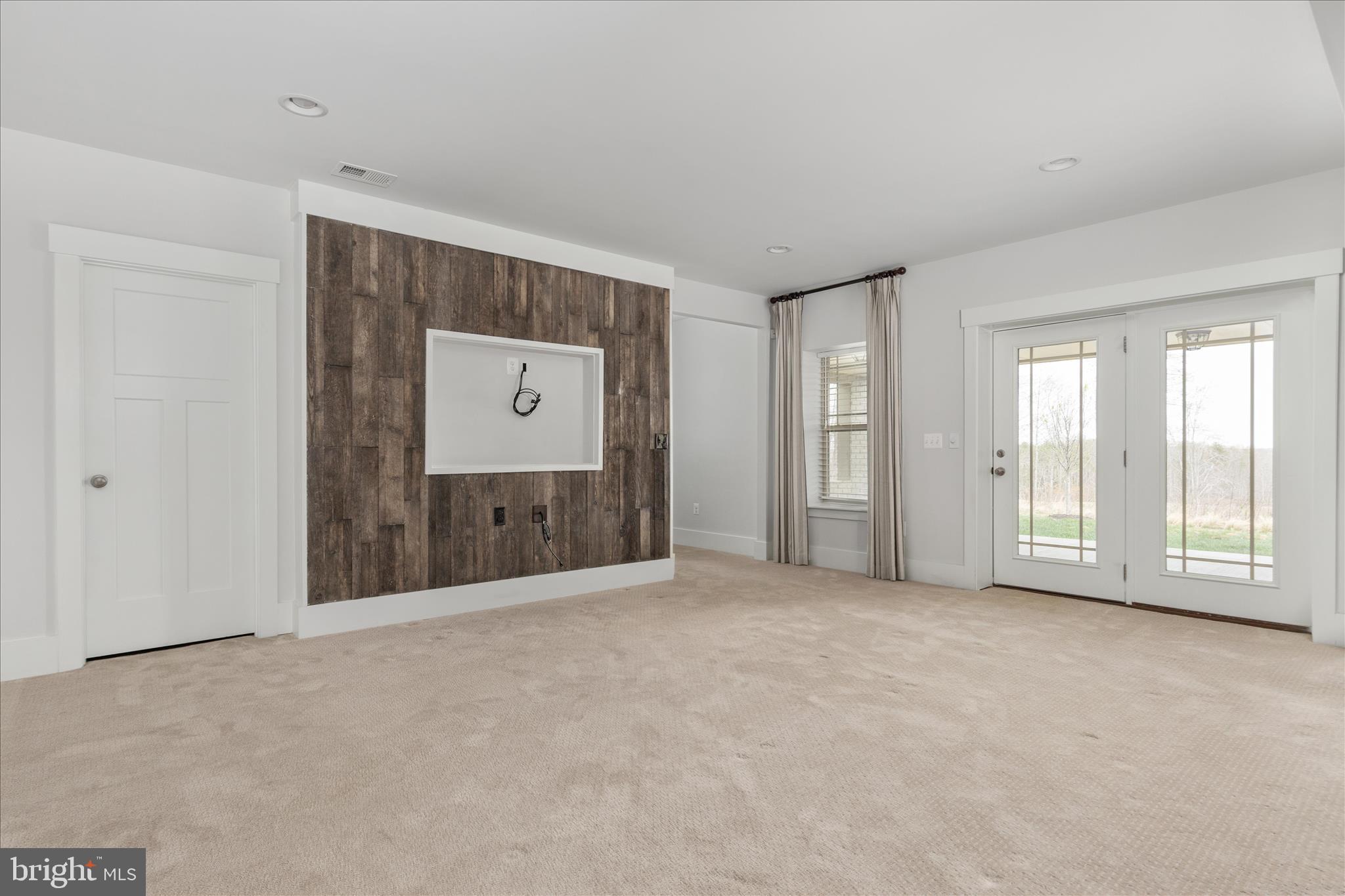 EMBREY MILL - Residential