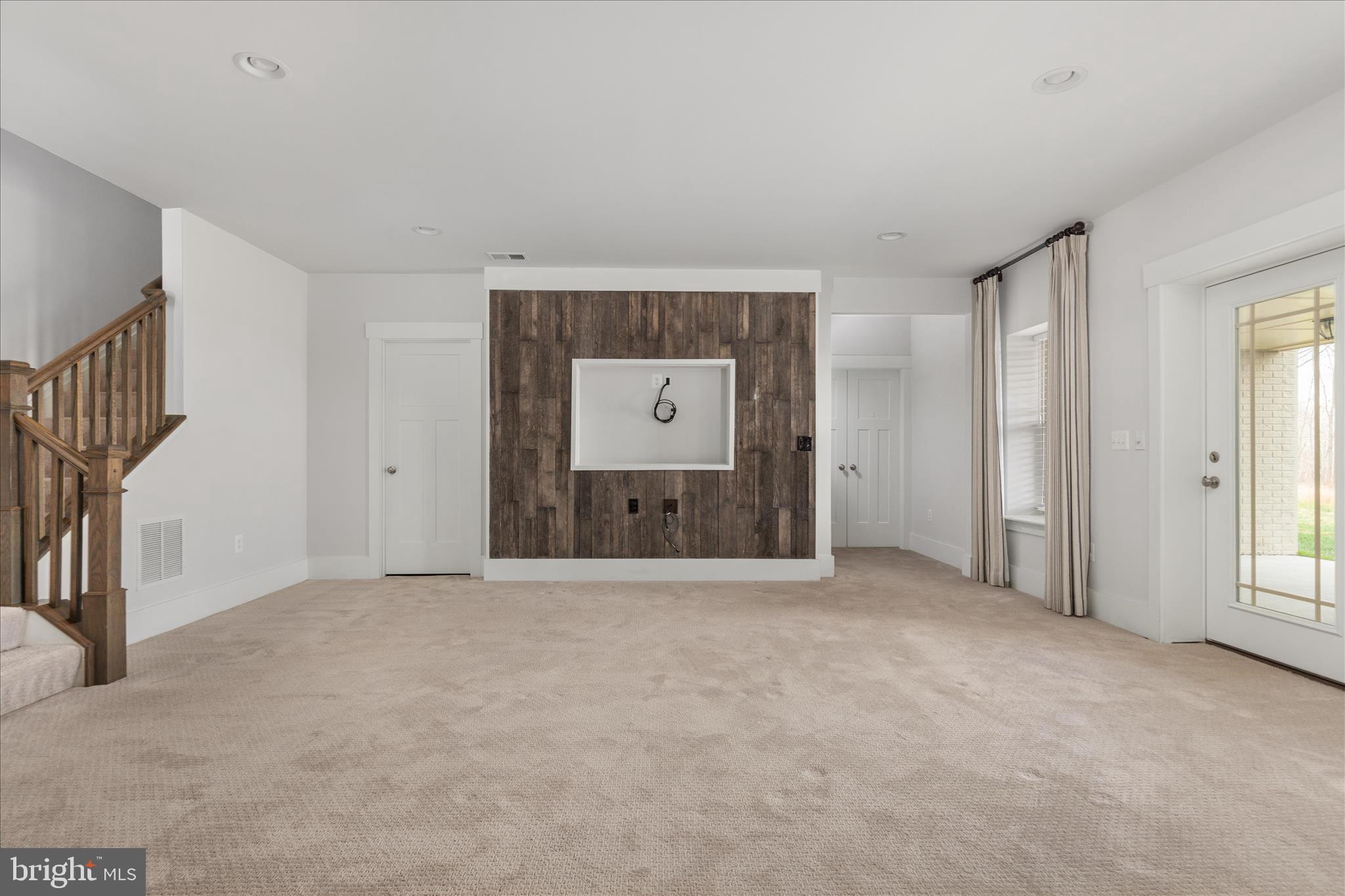 EMBREY MILL - Residential