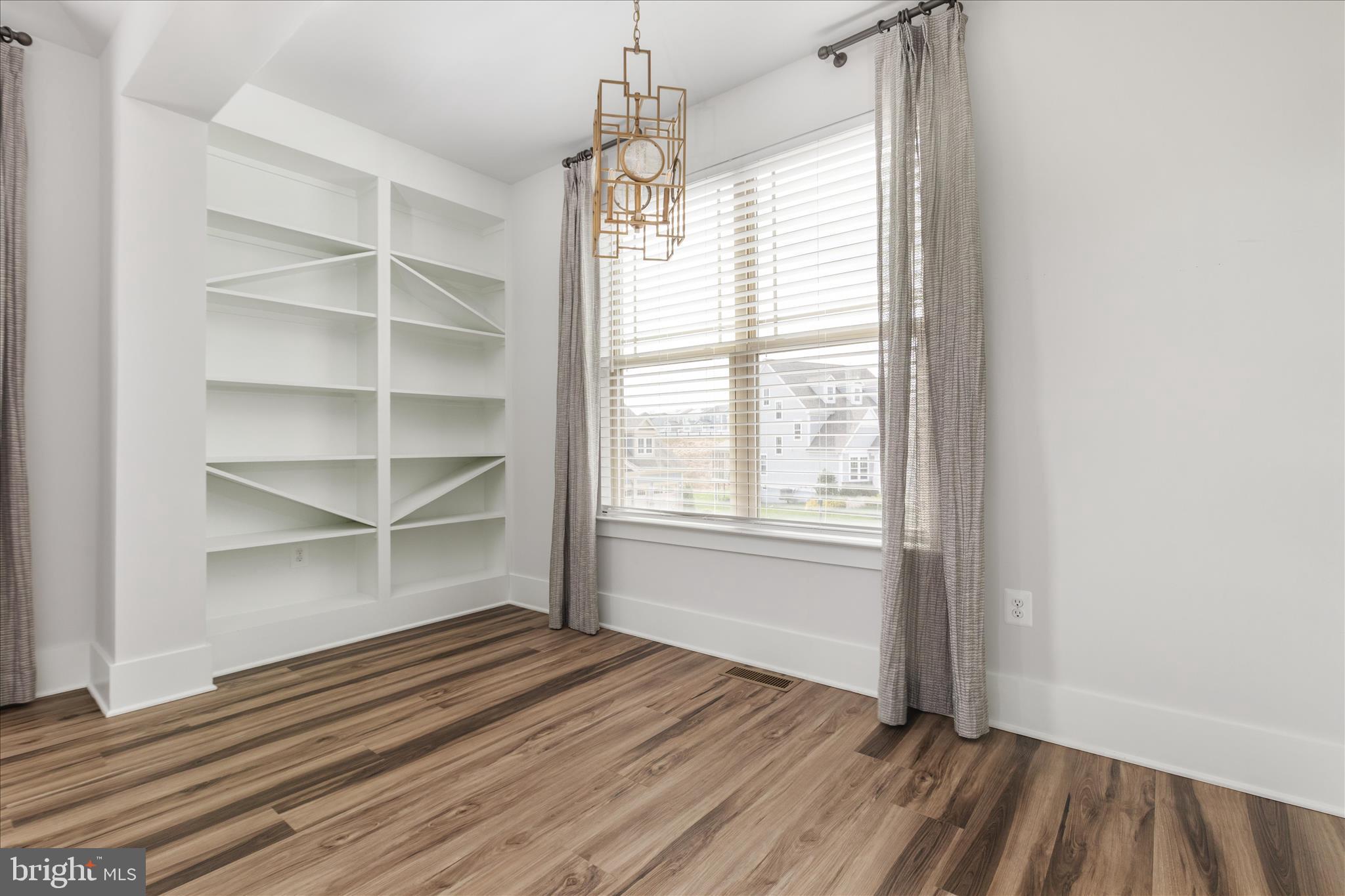 EMBREY MILL - Residential