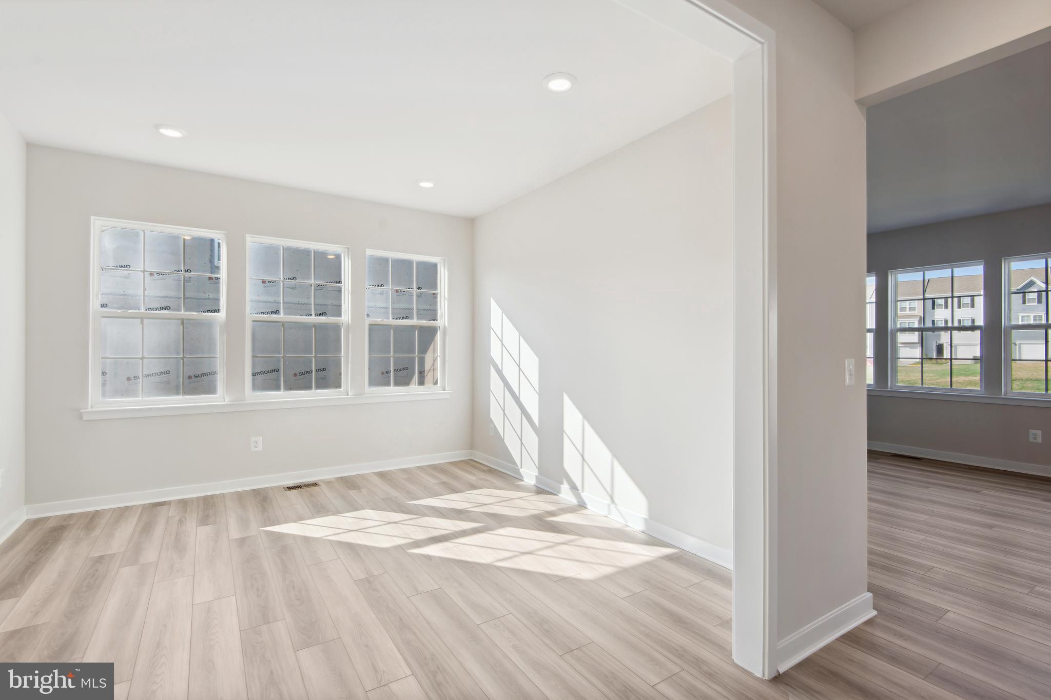 SENSENY VILLAGE - Residential