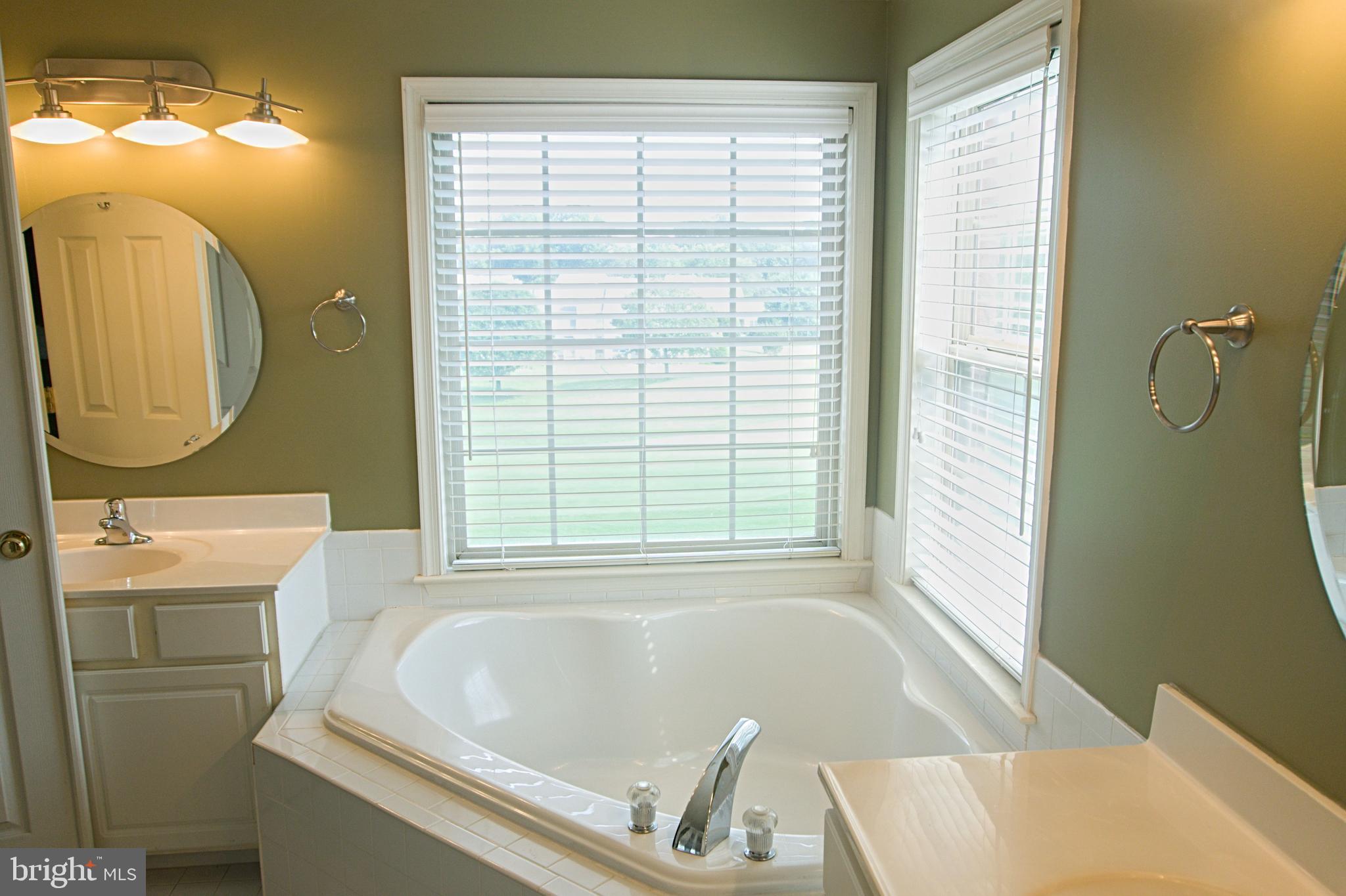 WOODMORE-RESUB-PLAT 4> - Residential