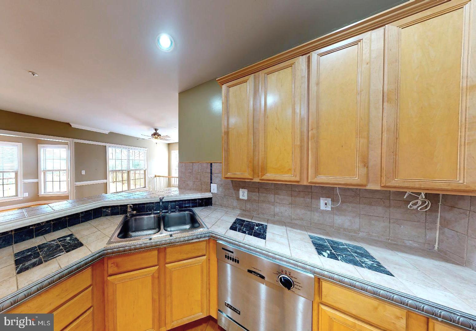 WOODMORE-RESUB-PLAT 4> - Residential