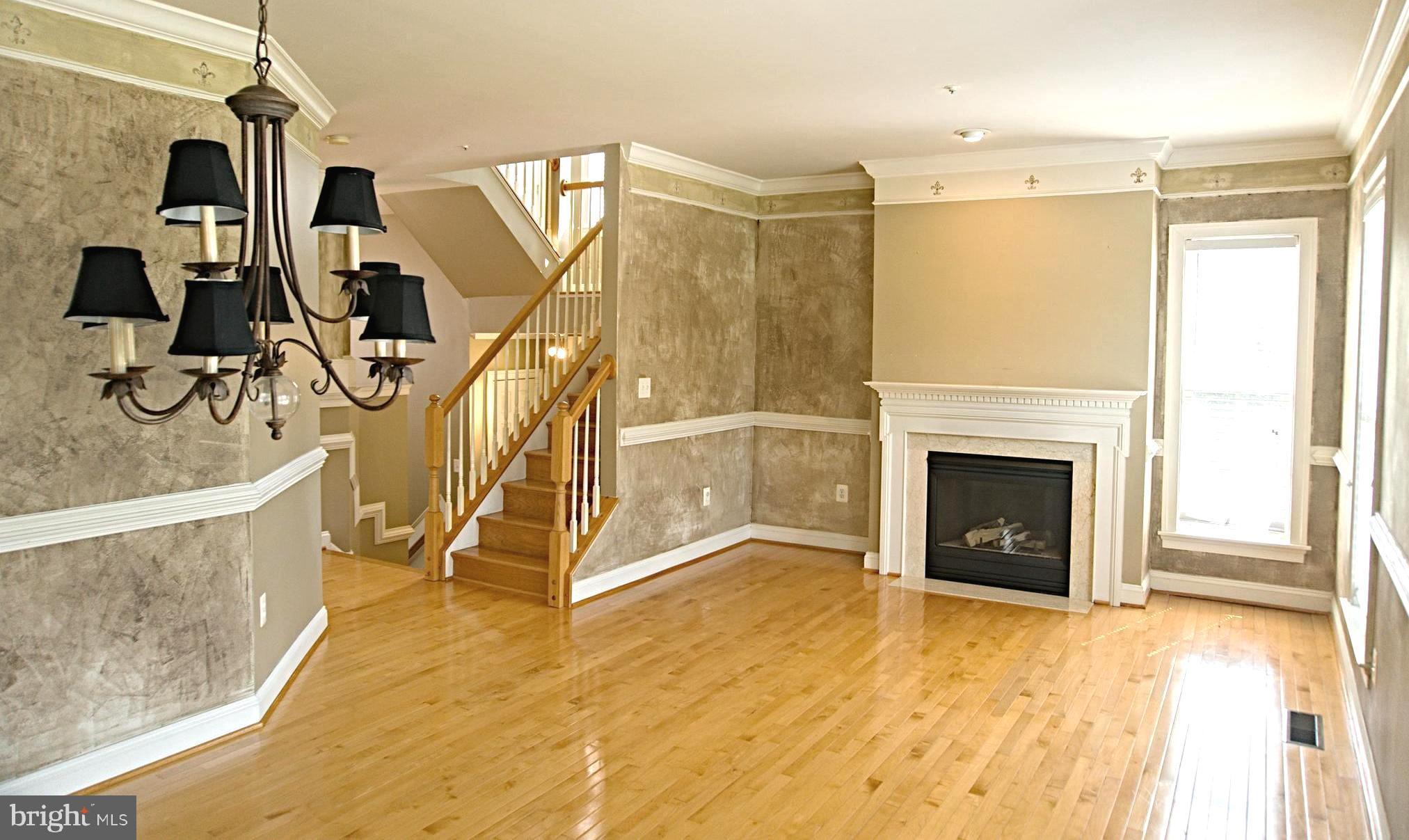 WOODMORE-RESUB-PLAT 4> - Residential