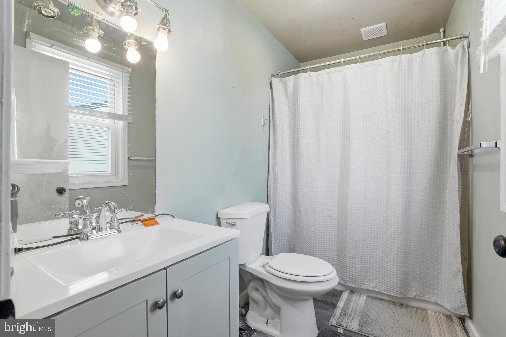 JUSTIN MANOR - Residential