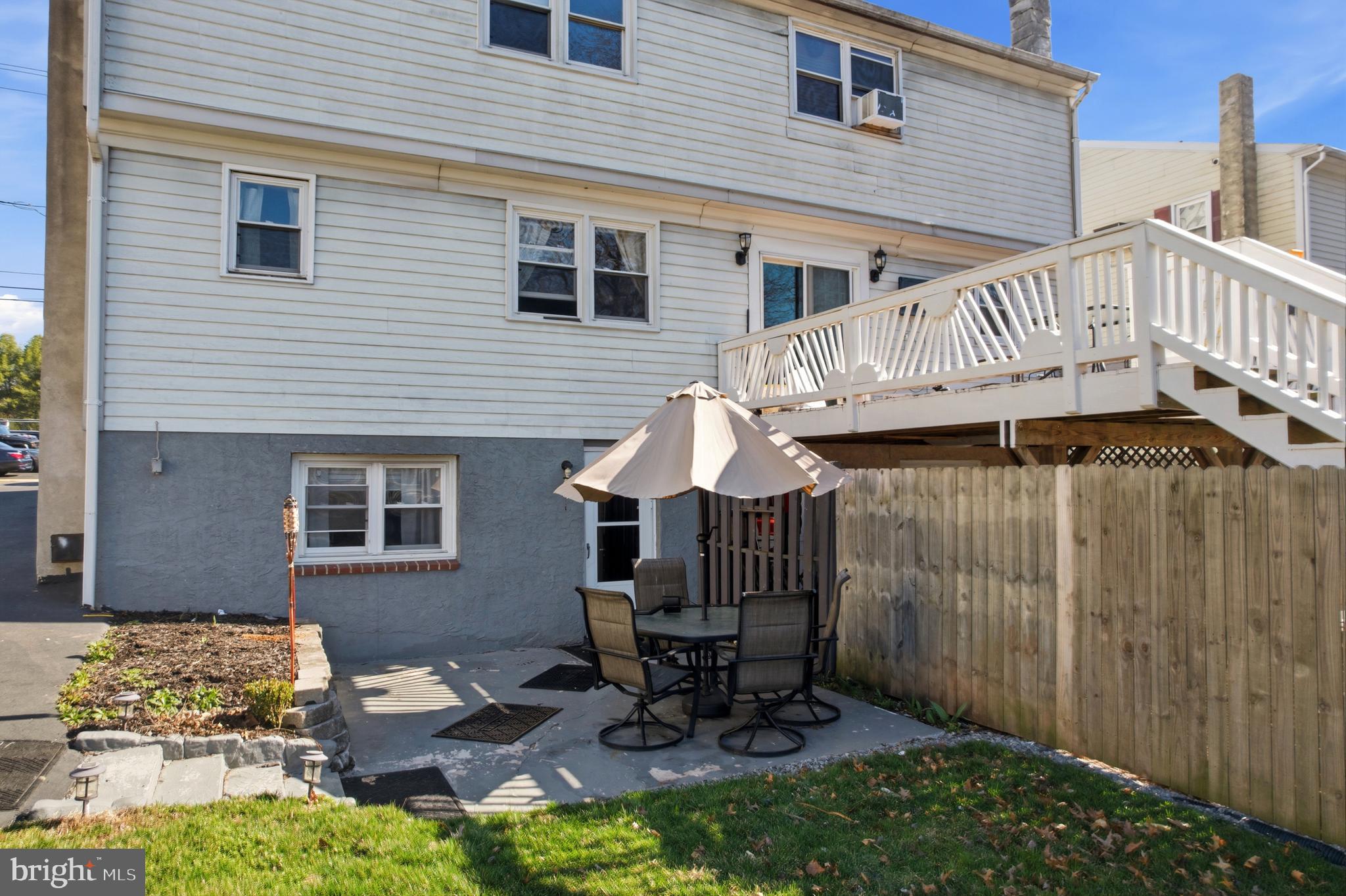 JUSTIN MANOR - Residential