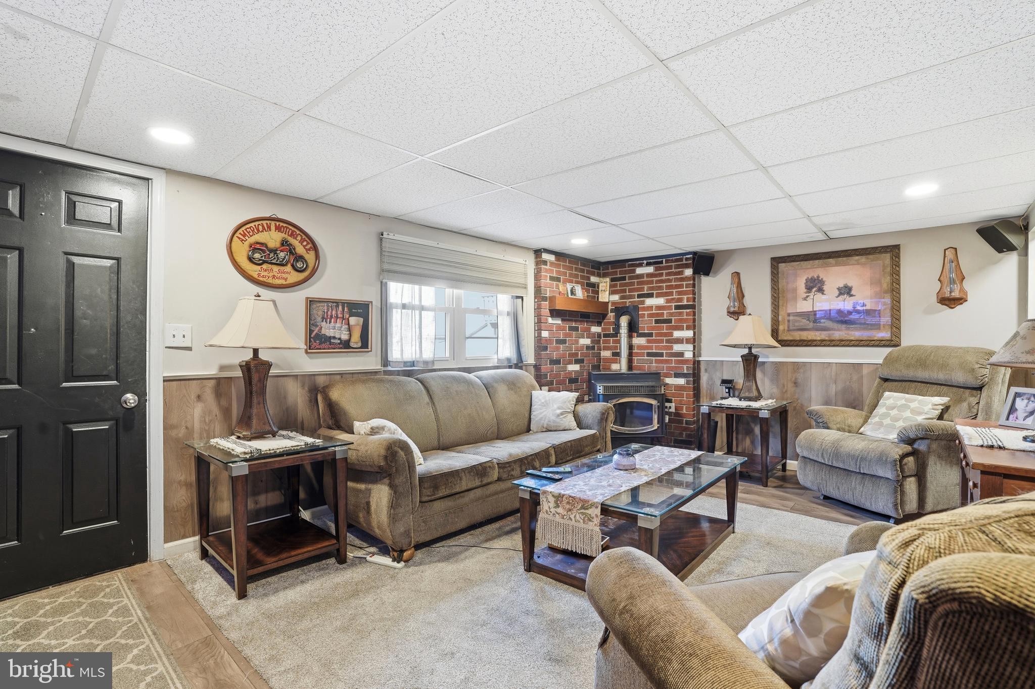 JUSTIN MANOR - Residential