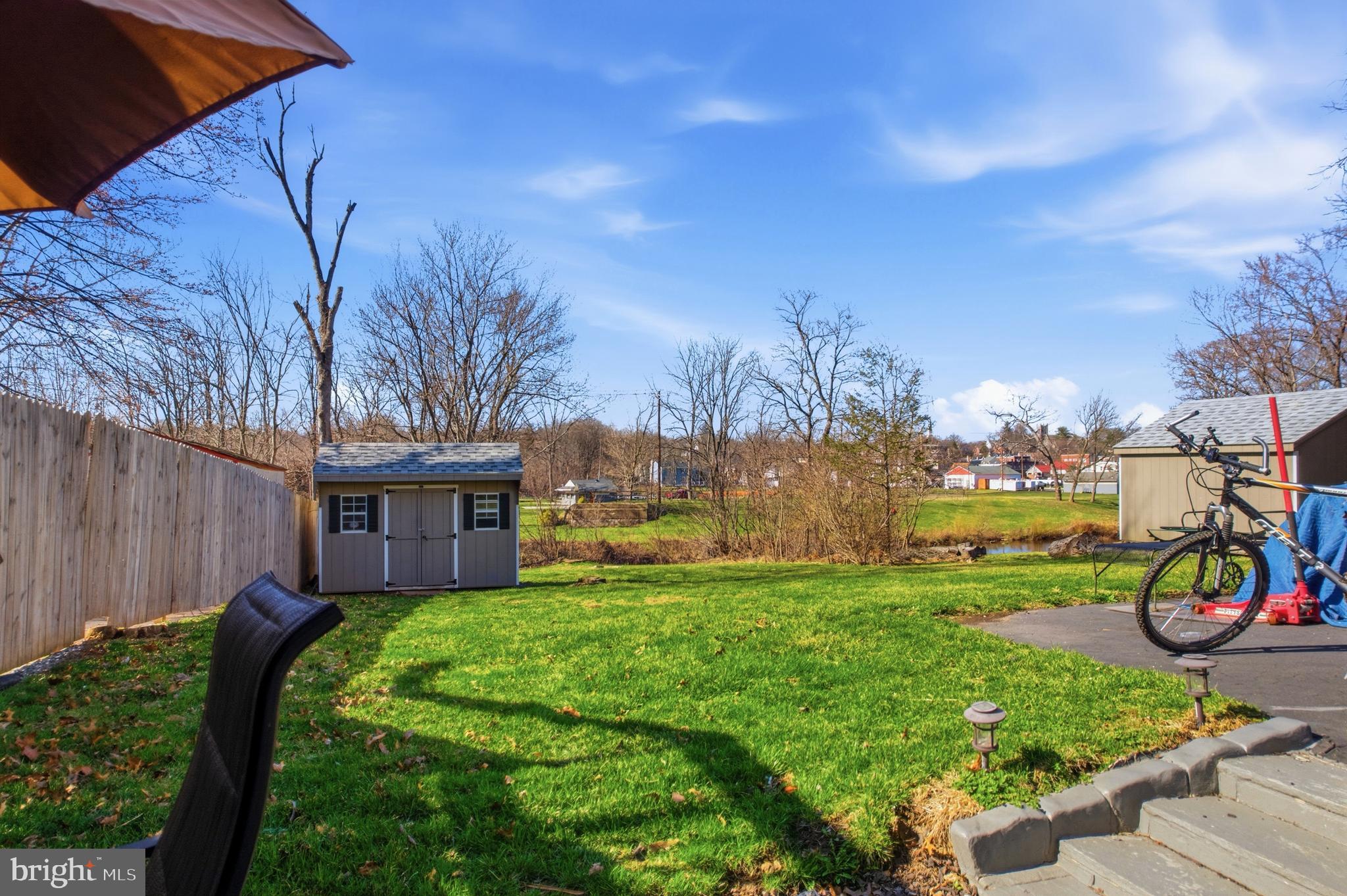 JUSTIN MANOR - Residential