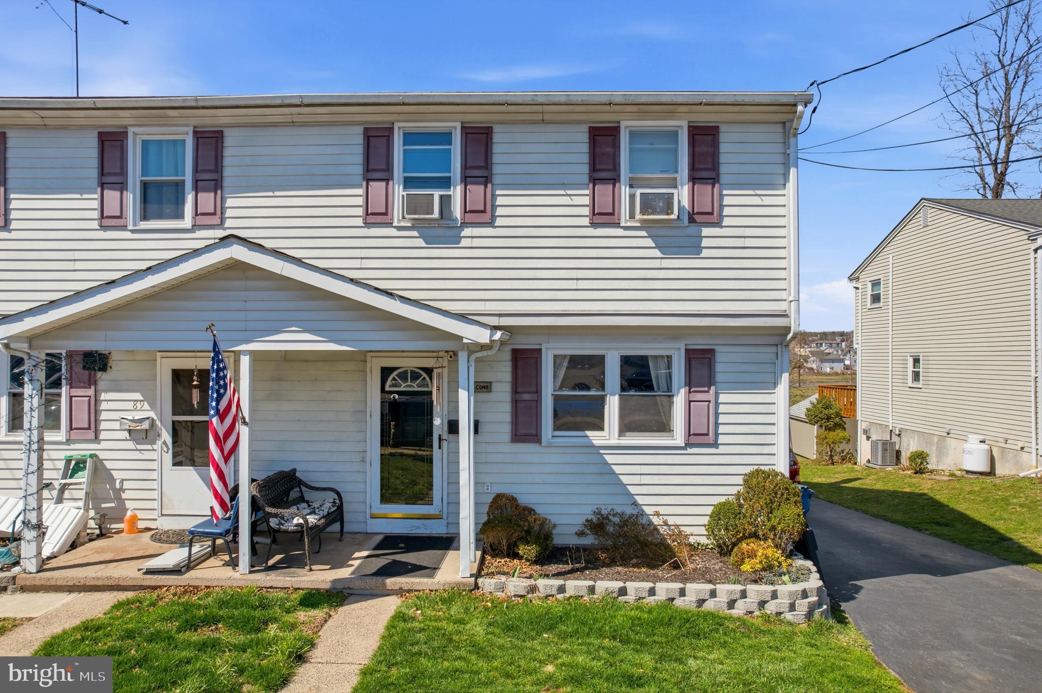 JUSTIN MANOR - Residential