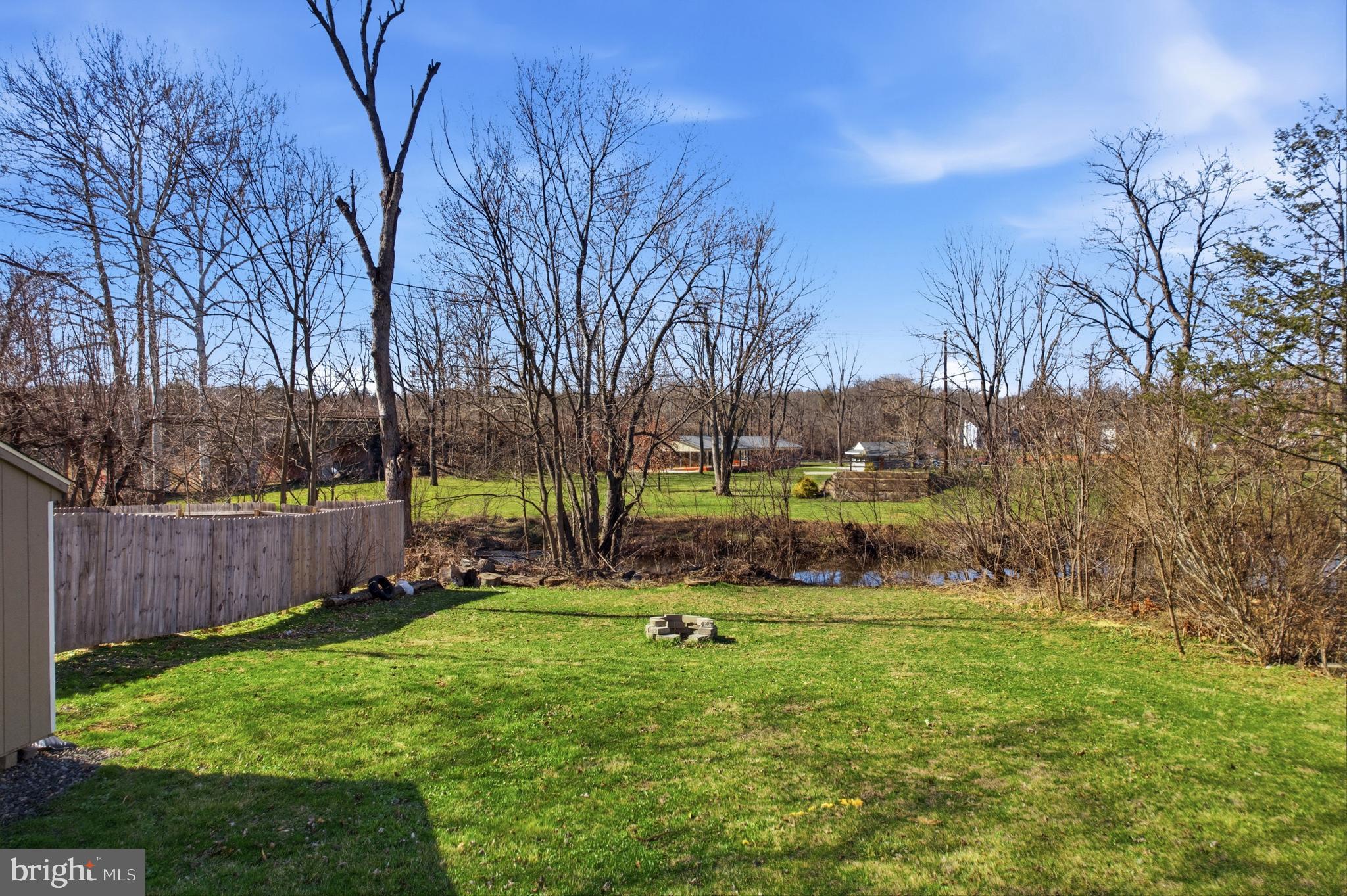 JUSTIN MANOR - Residential